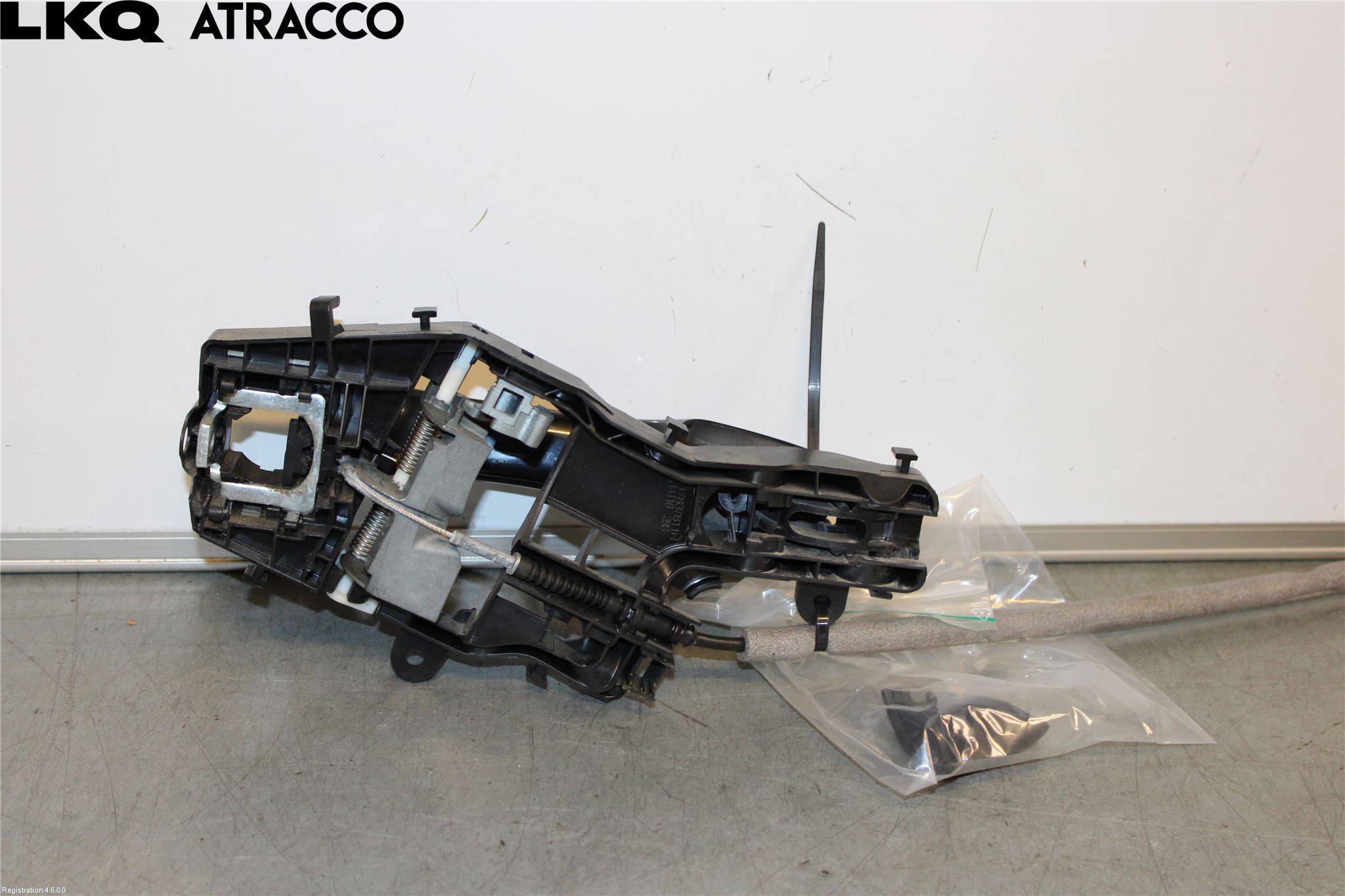 Volkswagen VW PASSAT 15-19 Dørhandtak Ytre Venstre