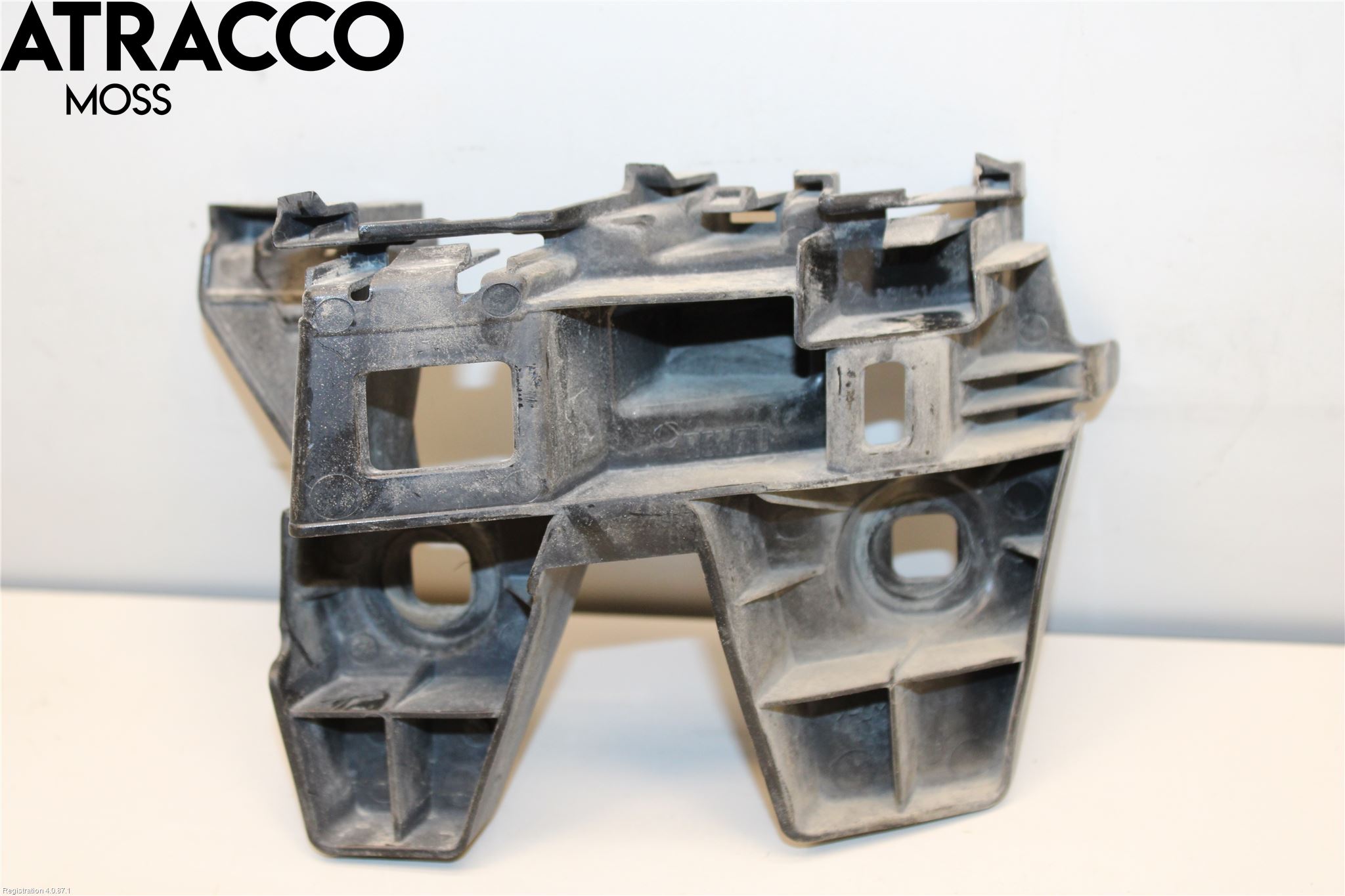 Volkswagen VW PASSAT 15-19 Støtfangerfeste Bak Høyre