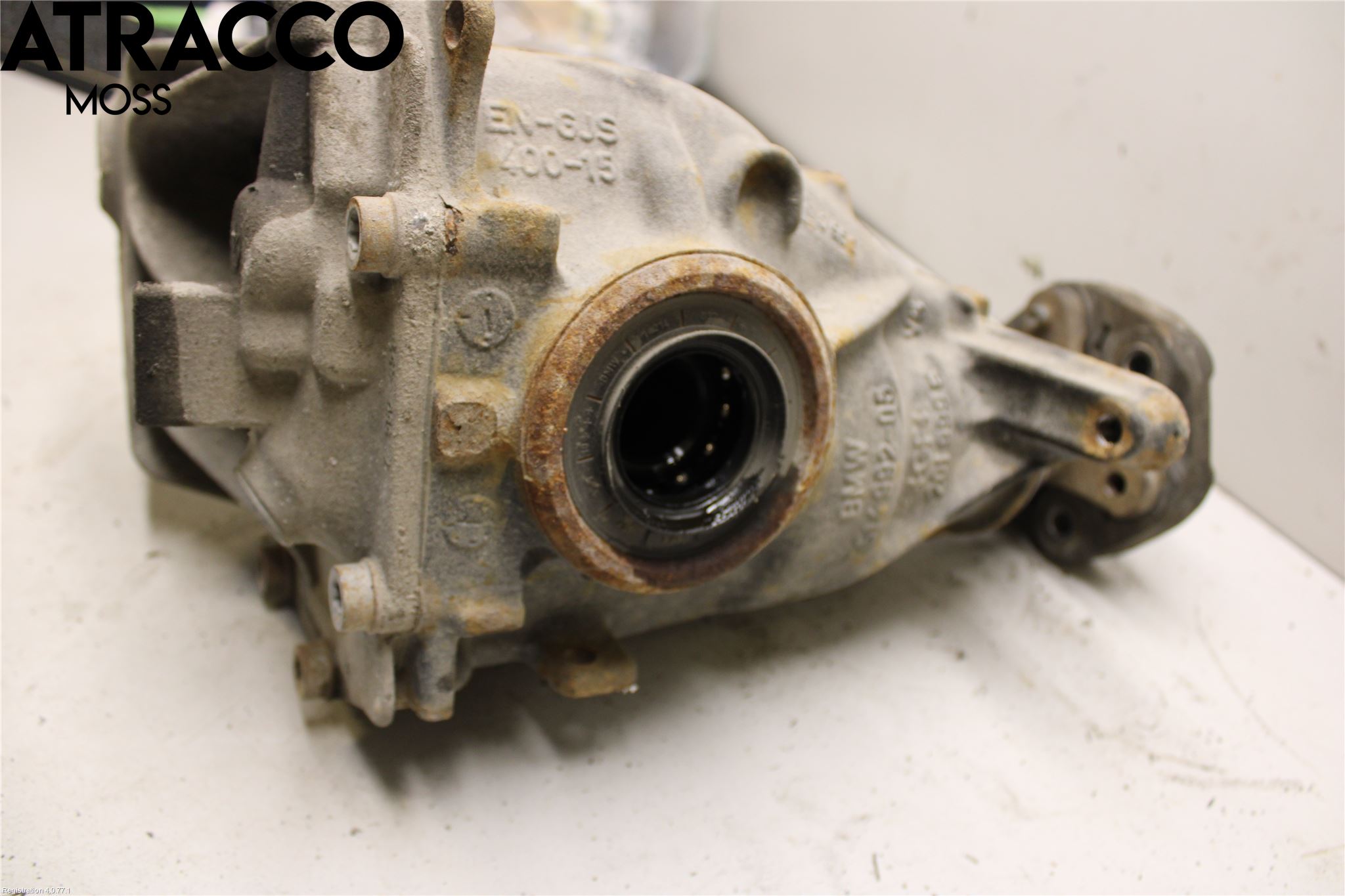 BMW 3 F30/F31/F80 12-19 Bakaksel Kardang Bak -Diff