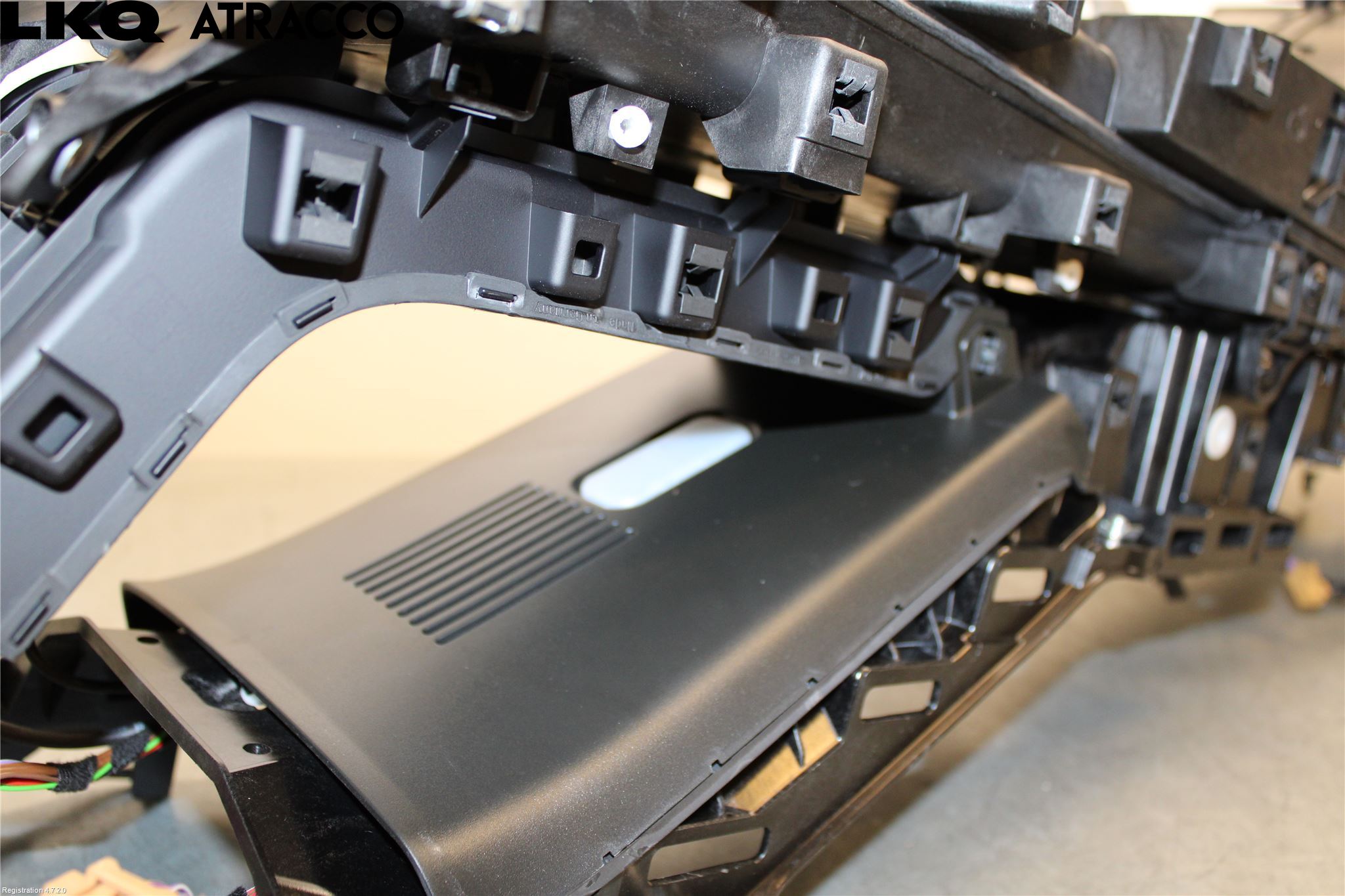 Porsche TAYCAN 20- Innr Konsoll-Lomme