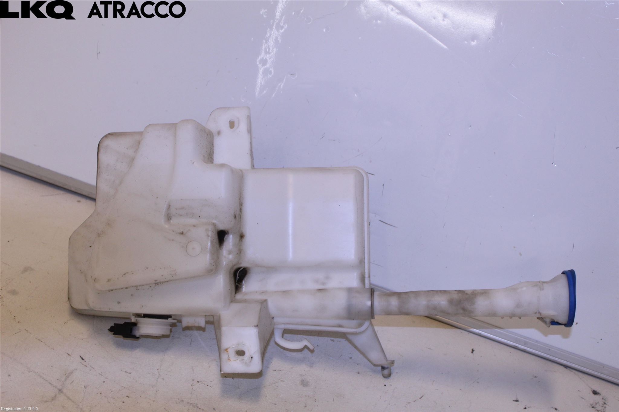 Volvo V40 12-19 Spylerbeholder Frontrute-Lykte