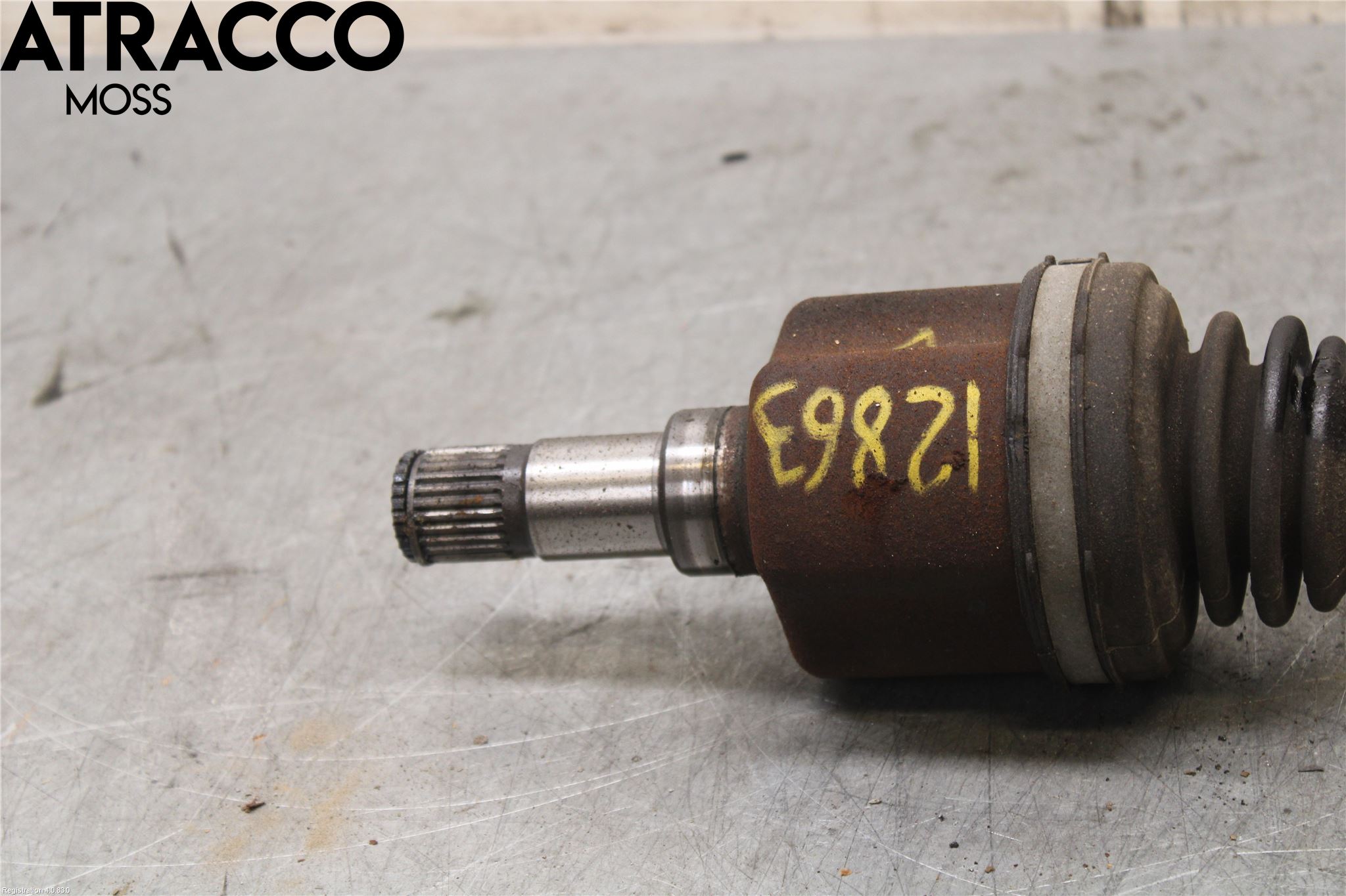 Volvo V60 11-13 Drivaksel Foran Kompl Venstre