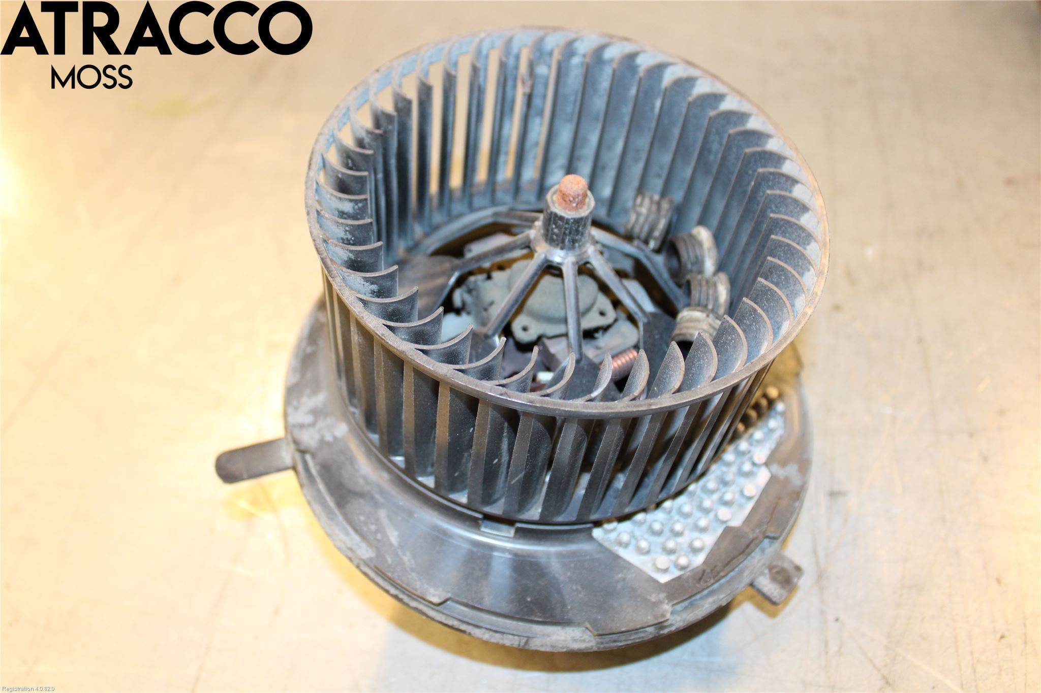 Skoda SUPERB 09-15 Foraksling Momentstag