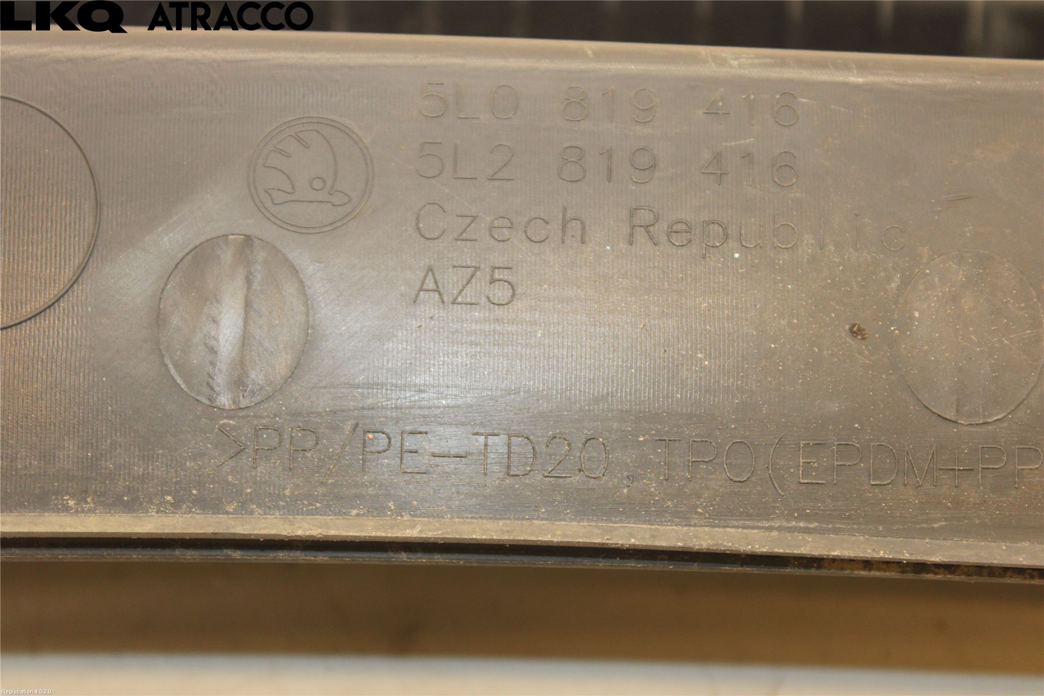 Skoda YETI Visker Deksel-Grill-Under Frr