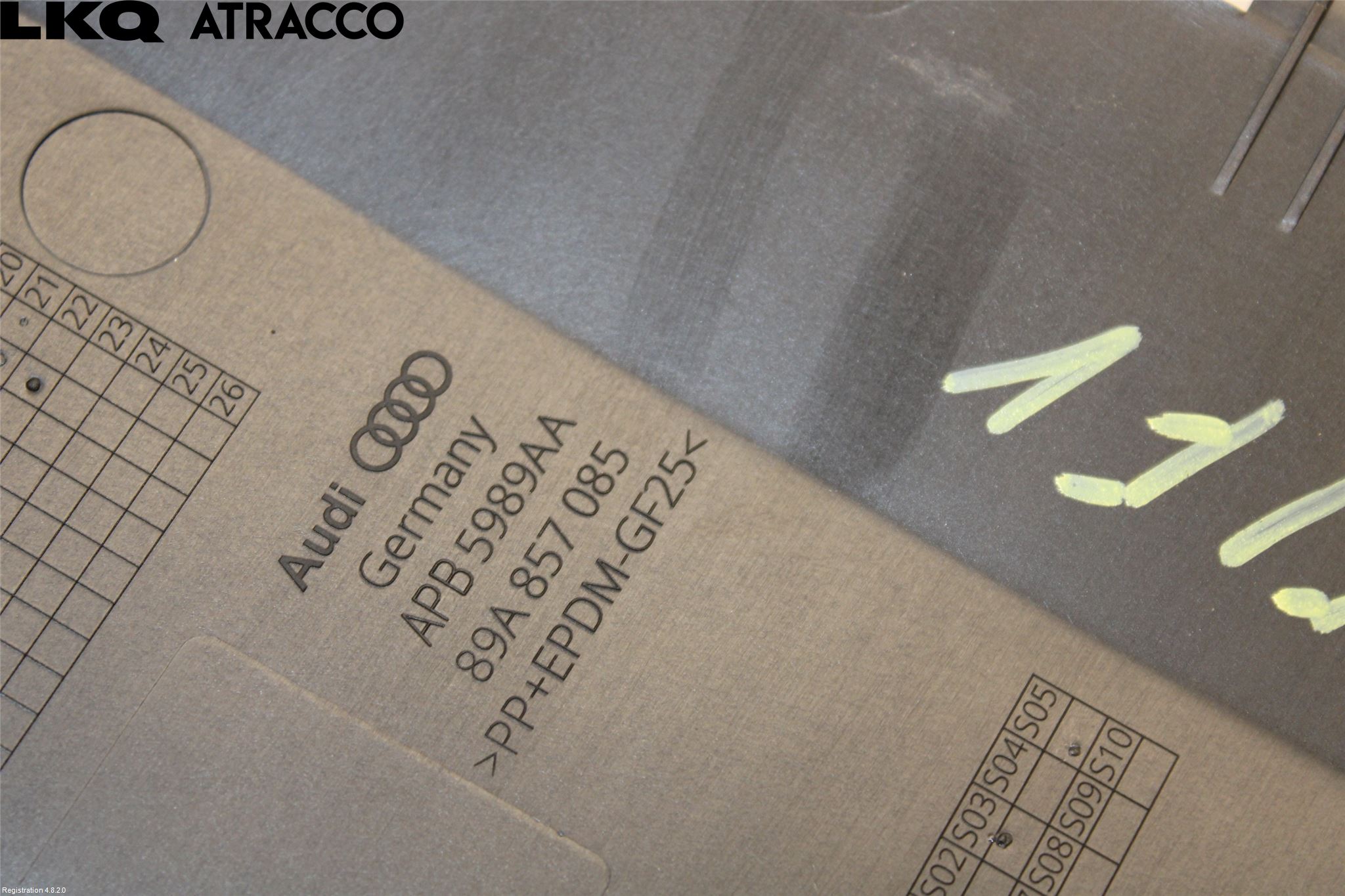 Audi Q4 E-TRON FZ 22- Innr Dekor Instrbord