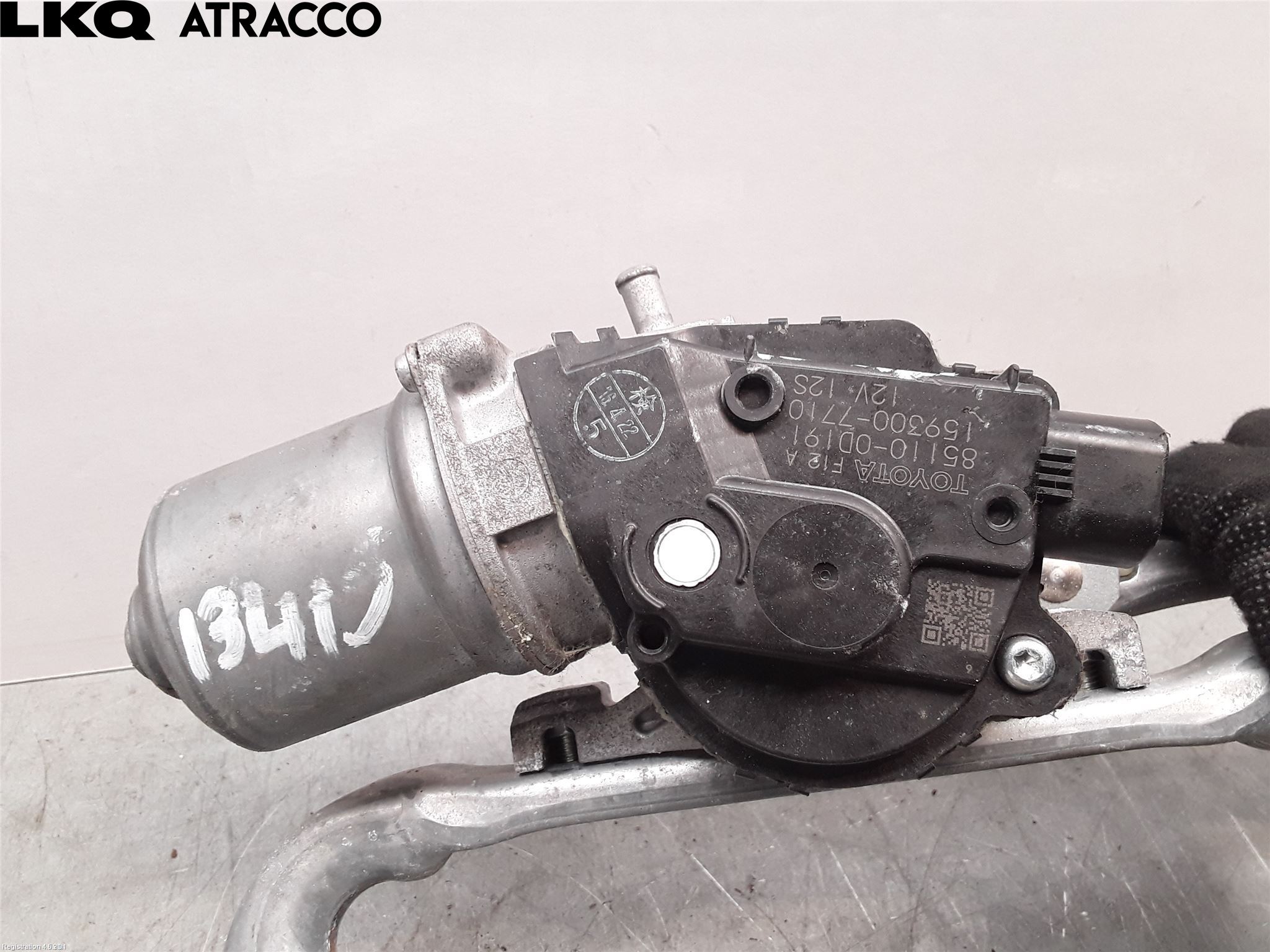 Toyota YARIS XP130 15-20 Viskermotor Frontrute