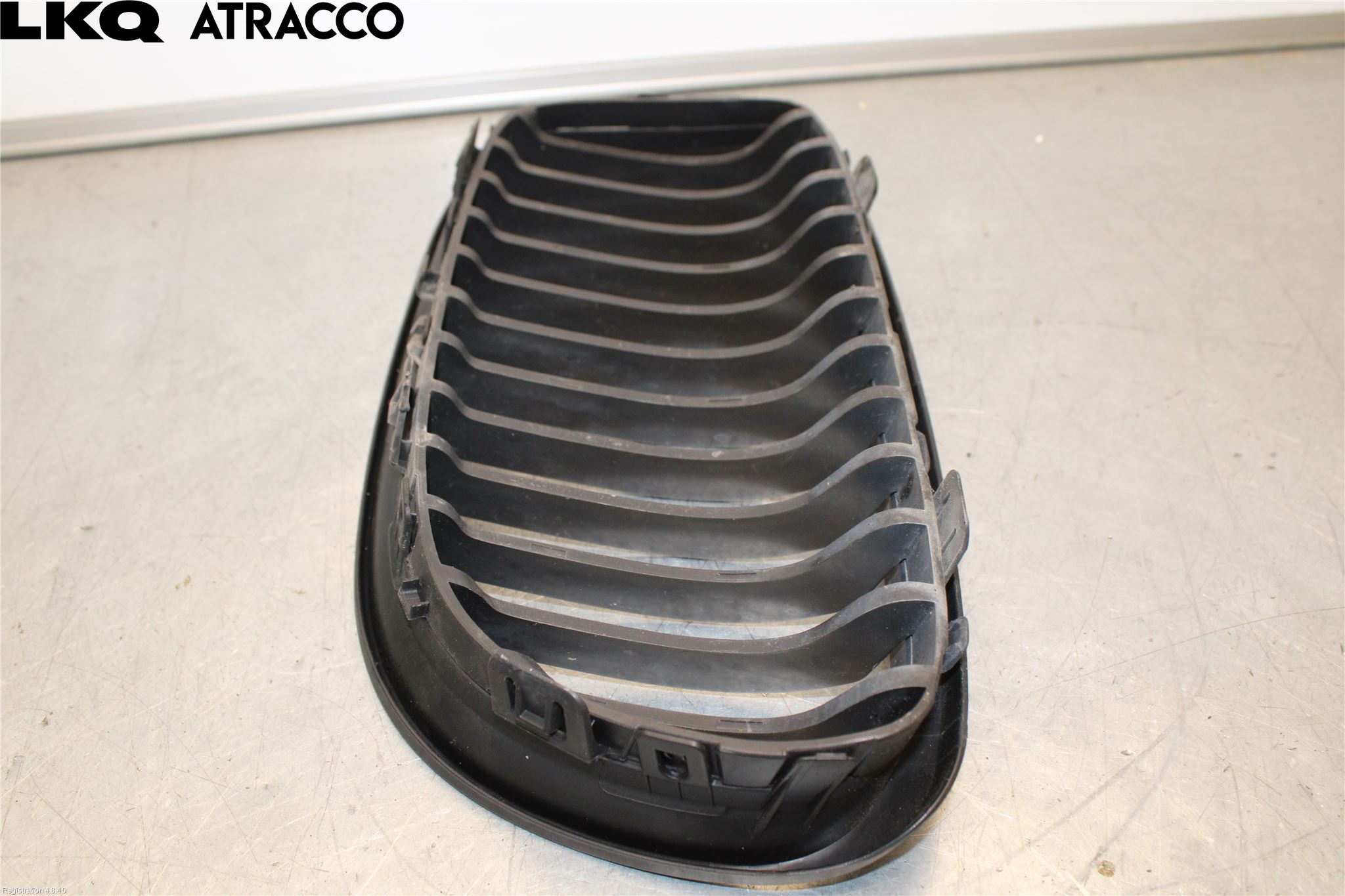 BMW 3 E90/91 SED/TOU 05-12 Grilldel Høyre