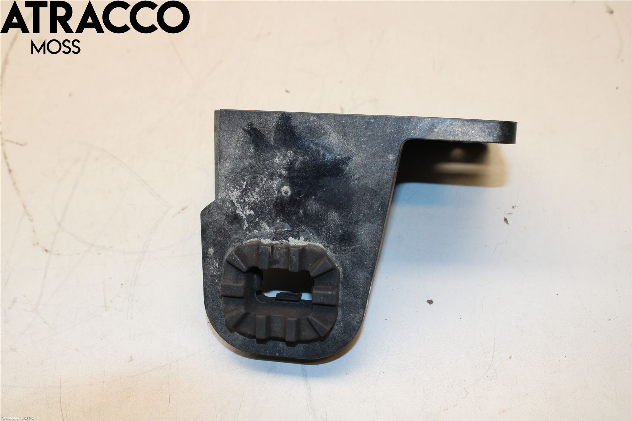 Skoda ENYAQ iV 21- Radiator Feste - Ramme - Bjelk