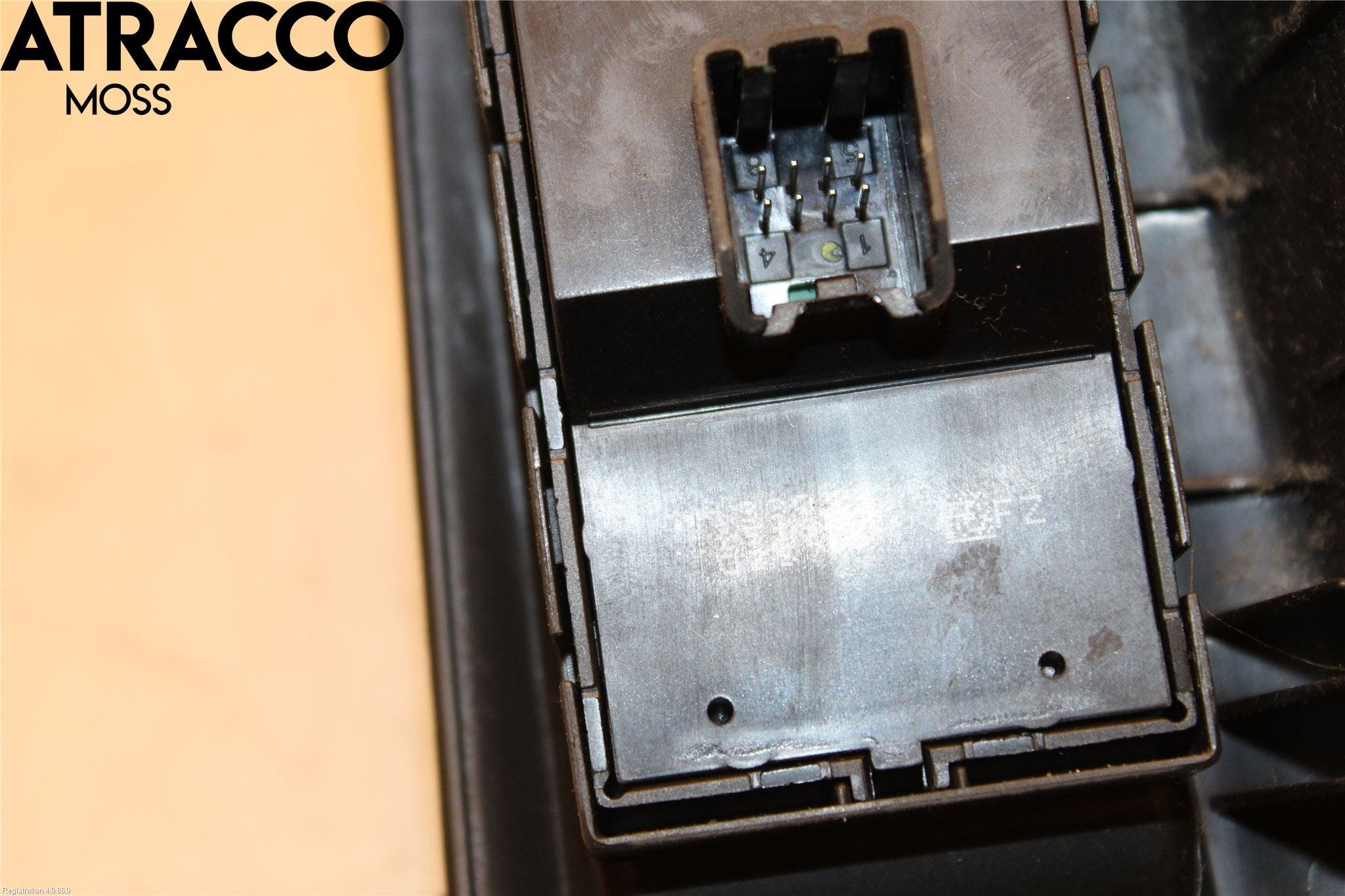 Opel MERIVA B 10-17 Bryter Vindusheis