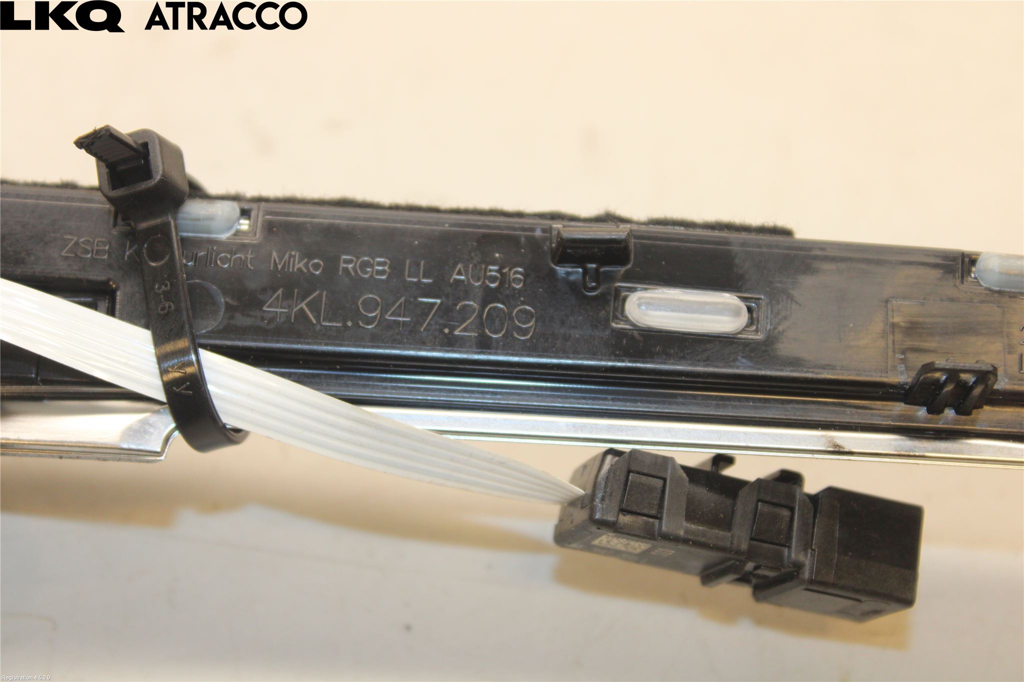 Audi E-TRON, S GE 19- Innr Dekor Instrbord