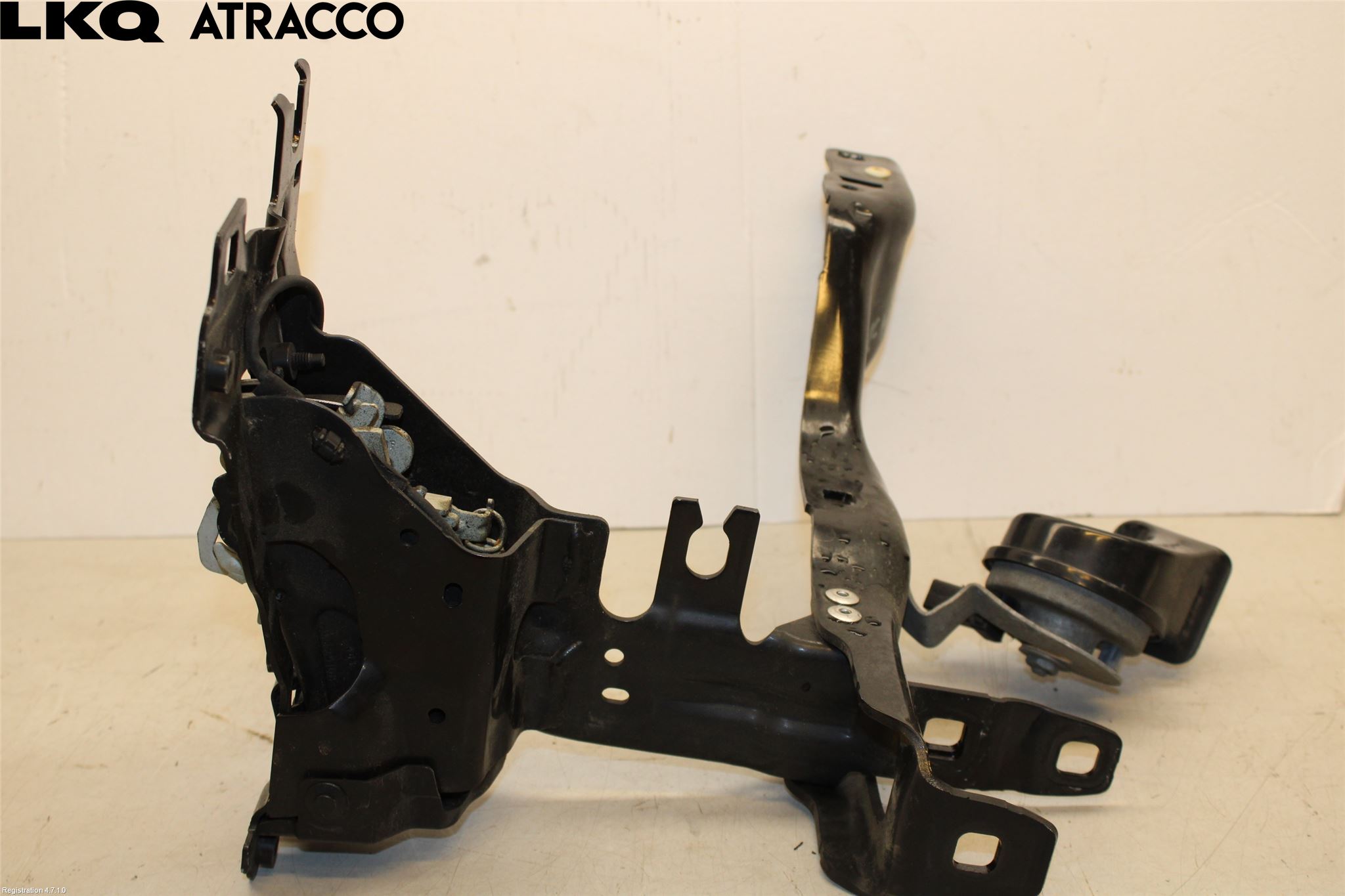 BMW 5 G30/G31/F90 17-23 Frontlykt Holder-Feste