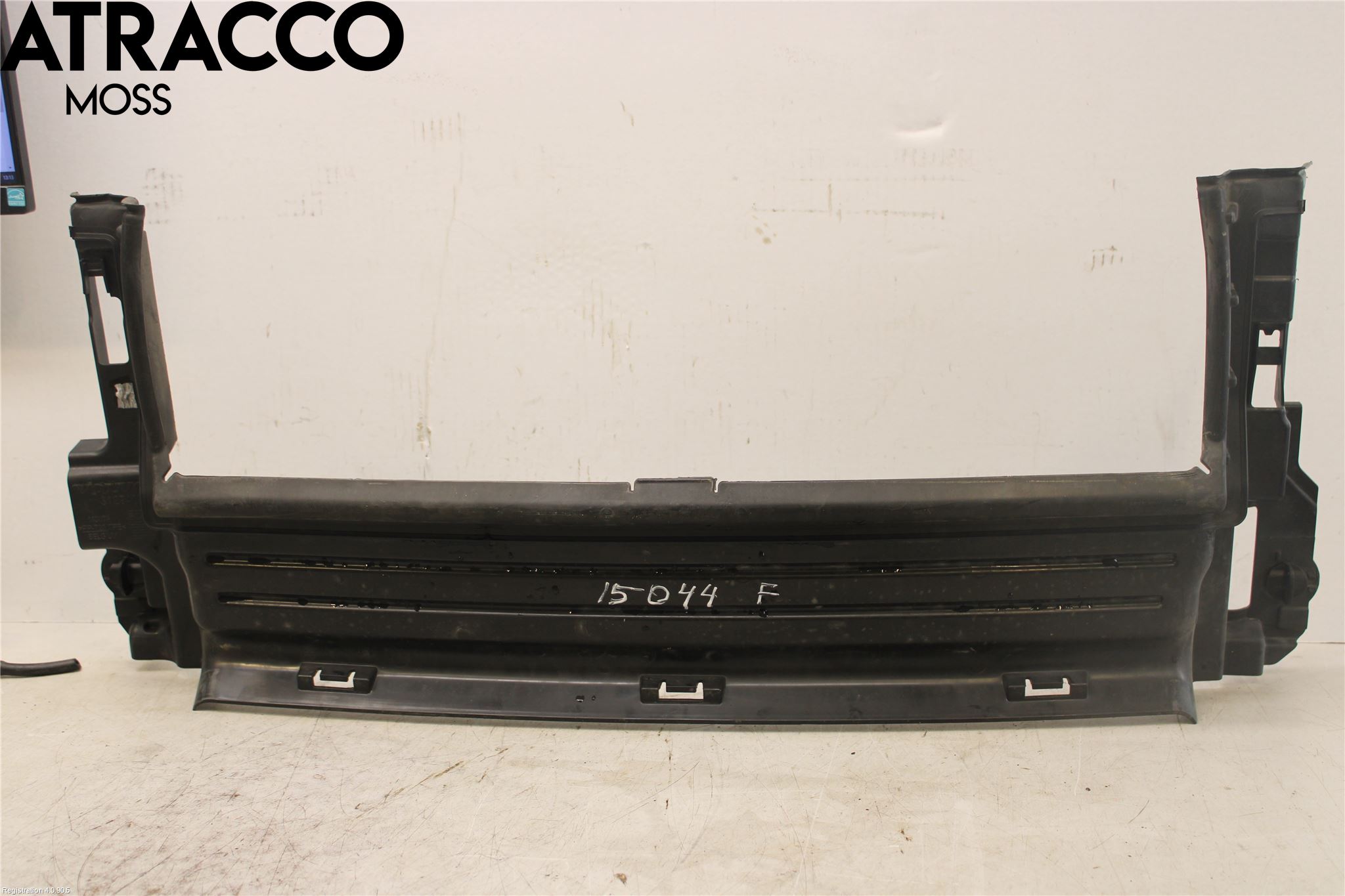 Volvo V40 12-19 Luftstyring Front
