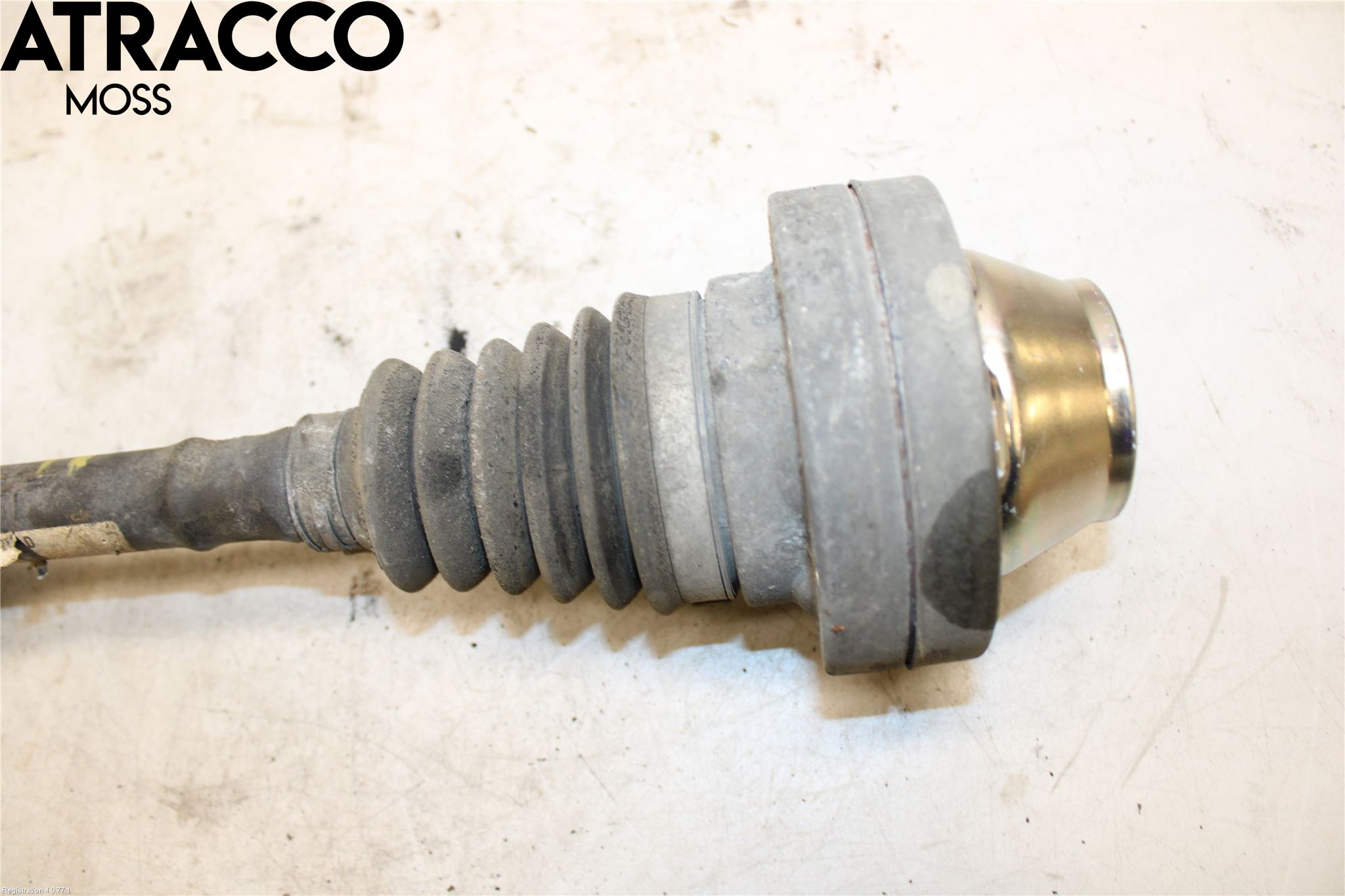 Volkswagen VW AMAROK 2H 10-22 Drivaksel Foran Kompl Høyre