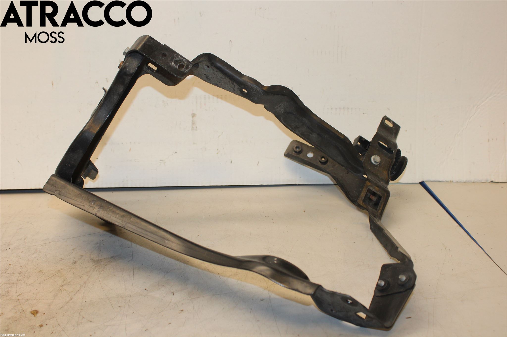 Mercedes-Benz MB C-KLASS (W204) 07-15 Frontlykt Holder-Feste