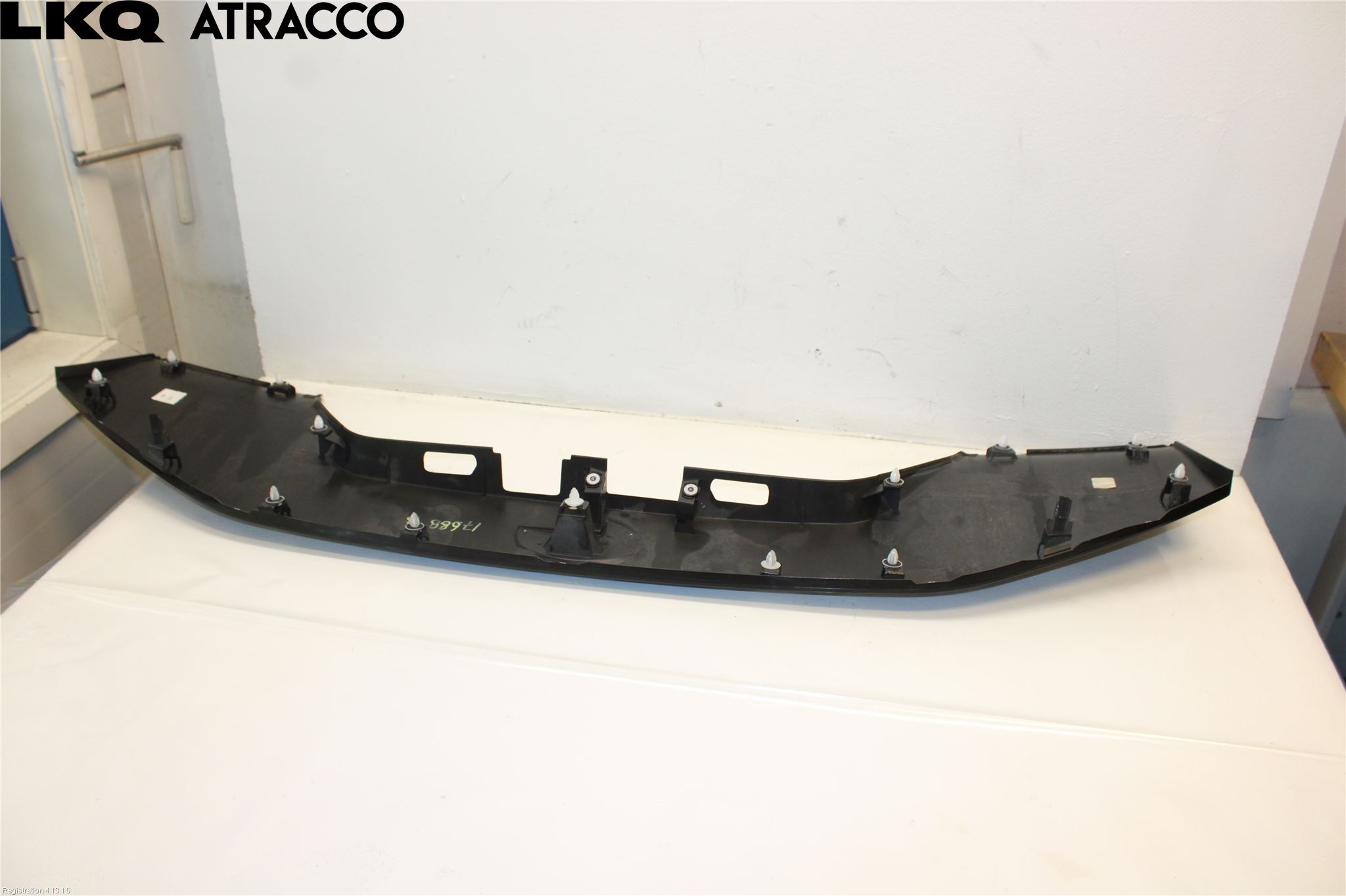 Toyota bZ4X EA10 22- Bakluke Handtak Indre