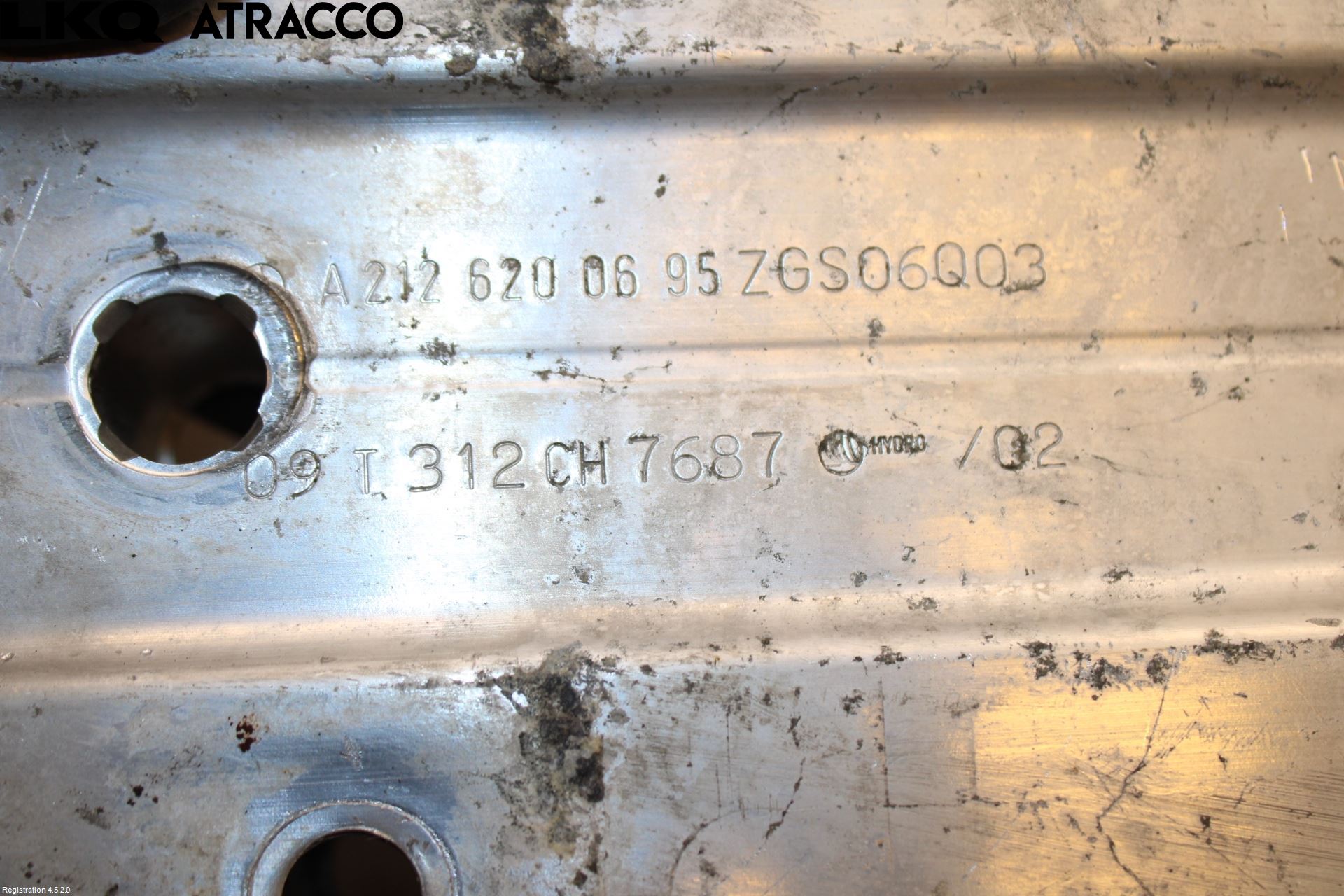 Mercedes-Benz MB E-KLASS (W212) 09-16 Støtfanger Foran Feste