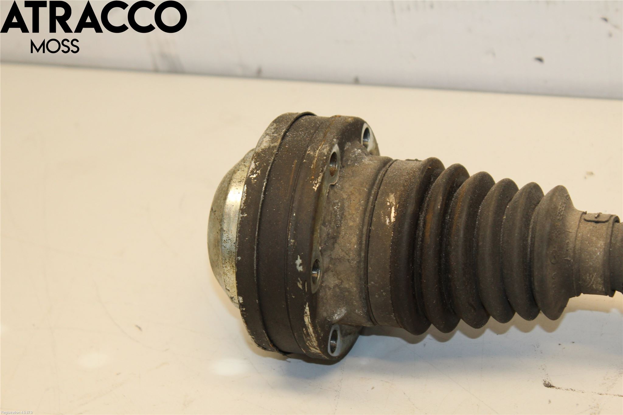 Volkswagen VW PASSAT 05-11 Drivaksel Foran Kompl Høyre