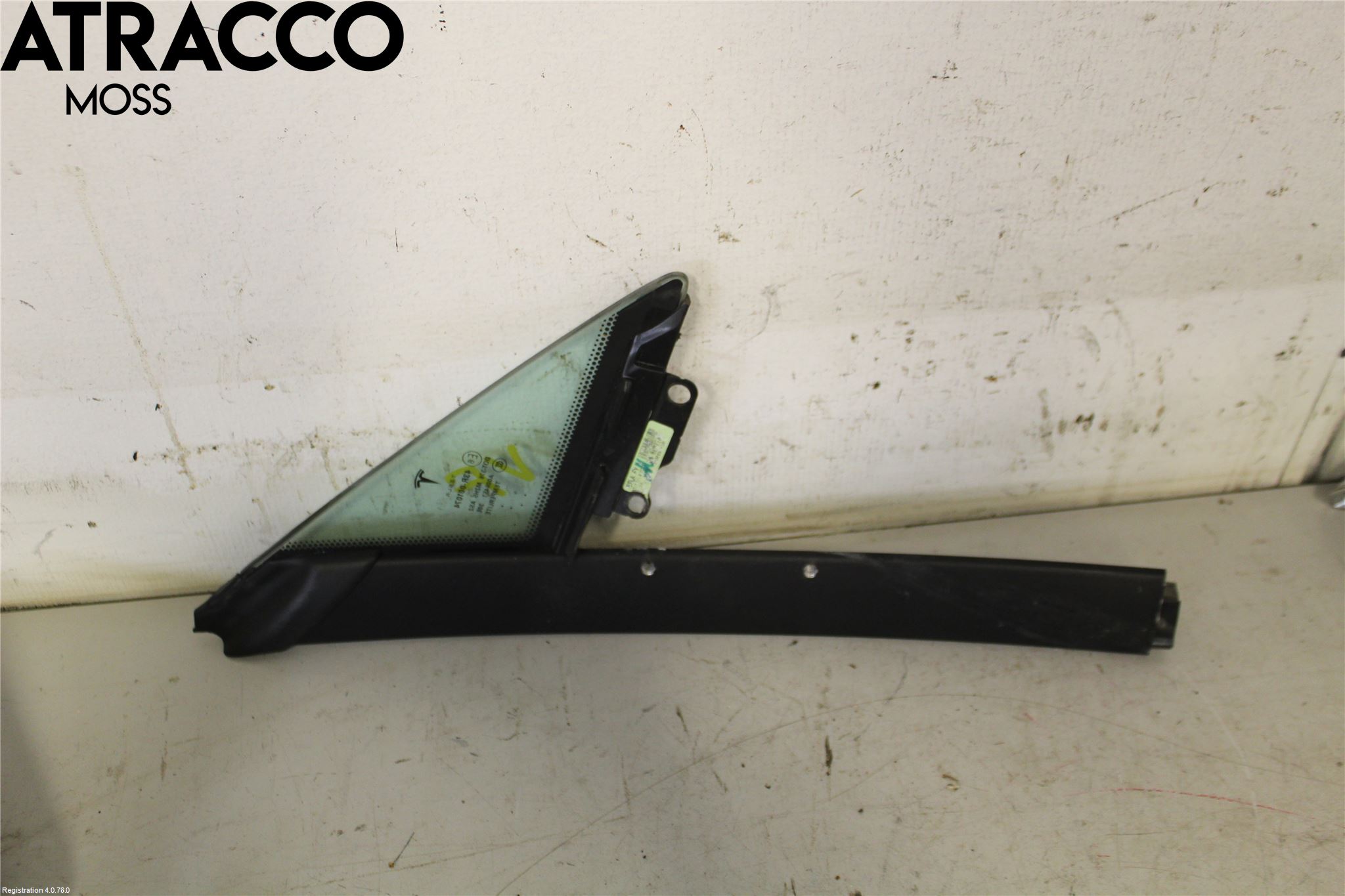 Tesla MODEL S 13- Dørrute Foran Venstre Trekant