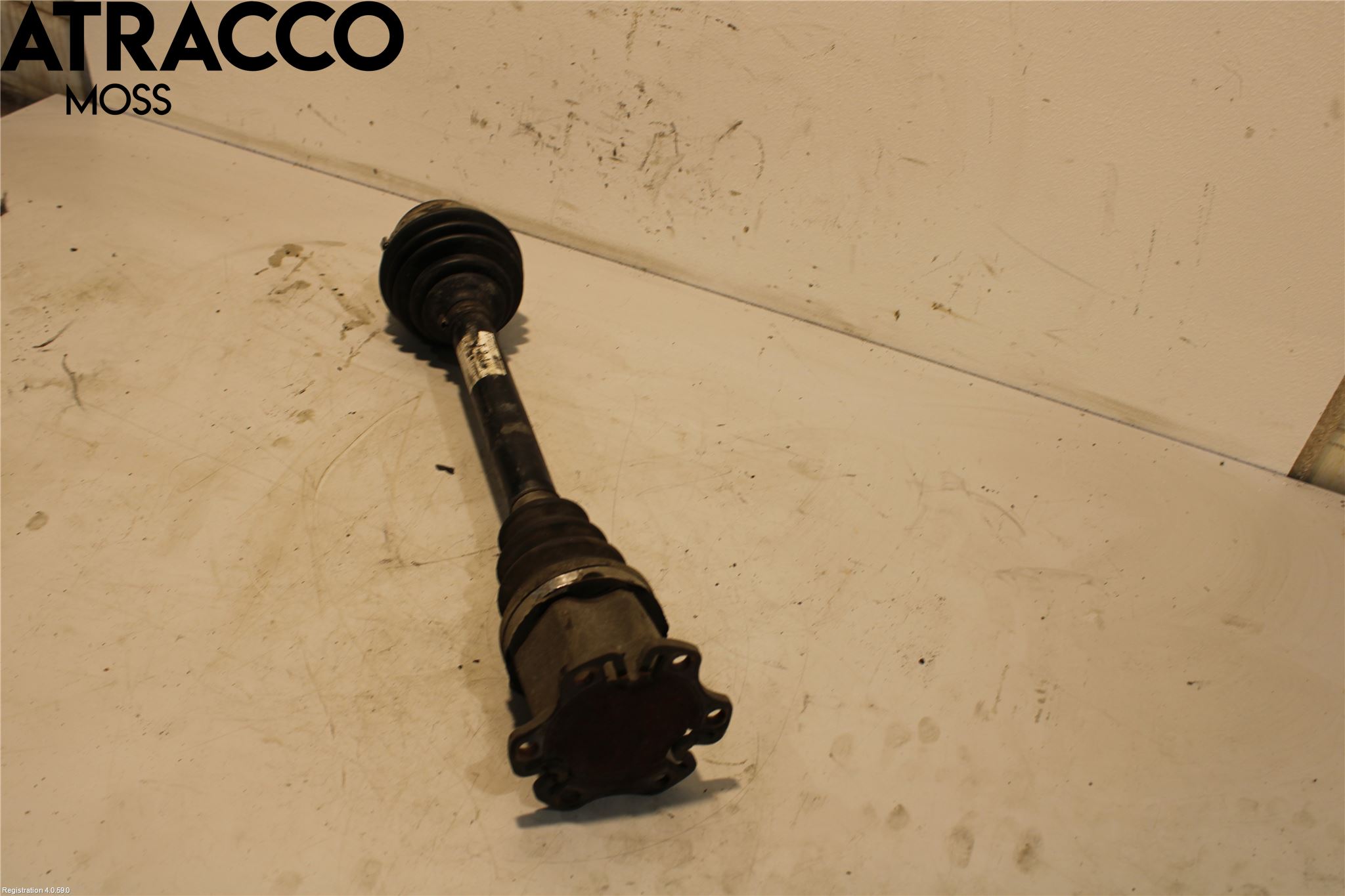 Audi A6/S6     05-11 Drivaksel Foran Kompl Høyre