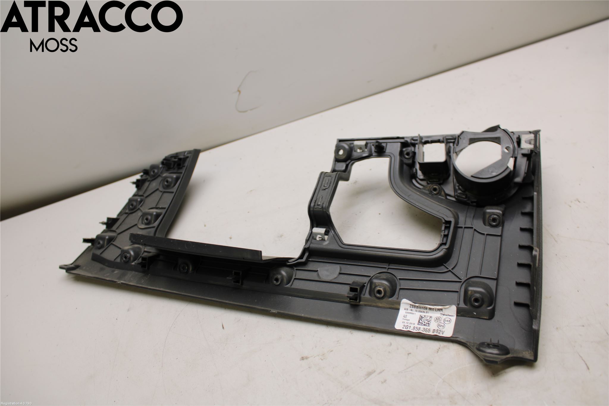 Volkswagen VW POLO VI 18->> Innr Dashbord Sparkeplate