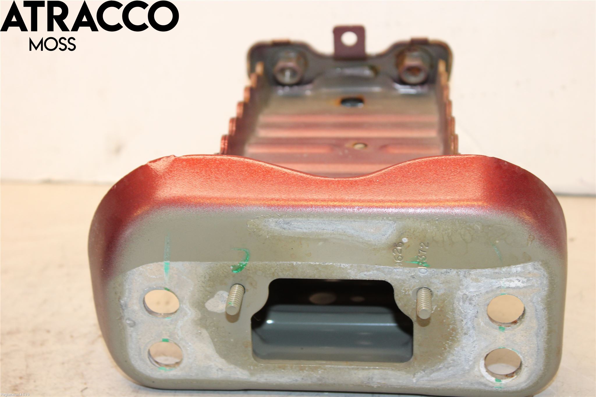 Toyota YARIS XP130 12-14 Støtfanger Foran Feste