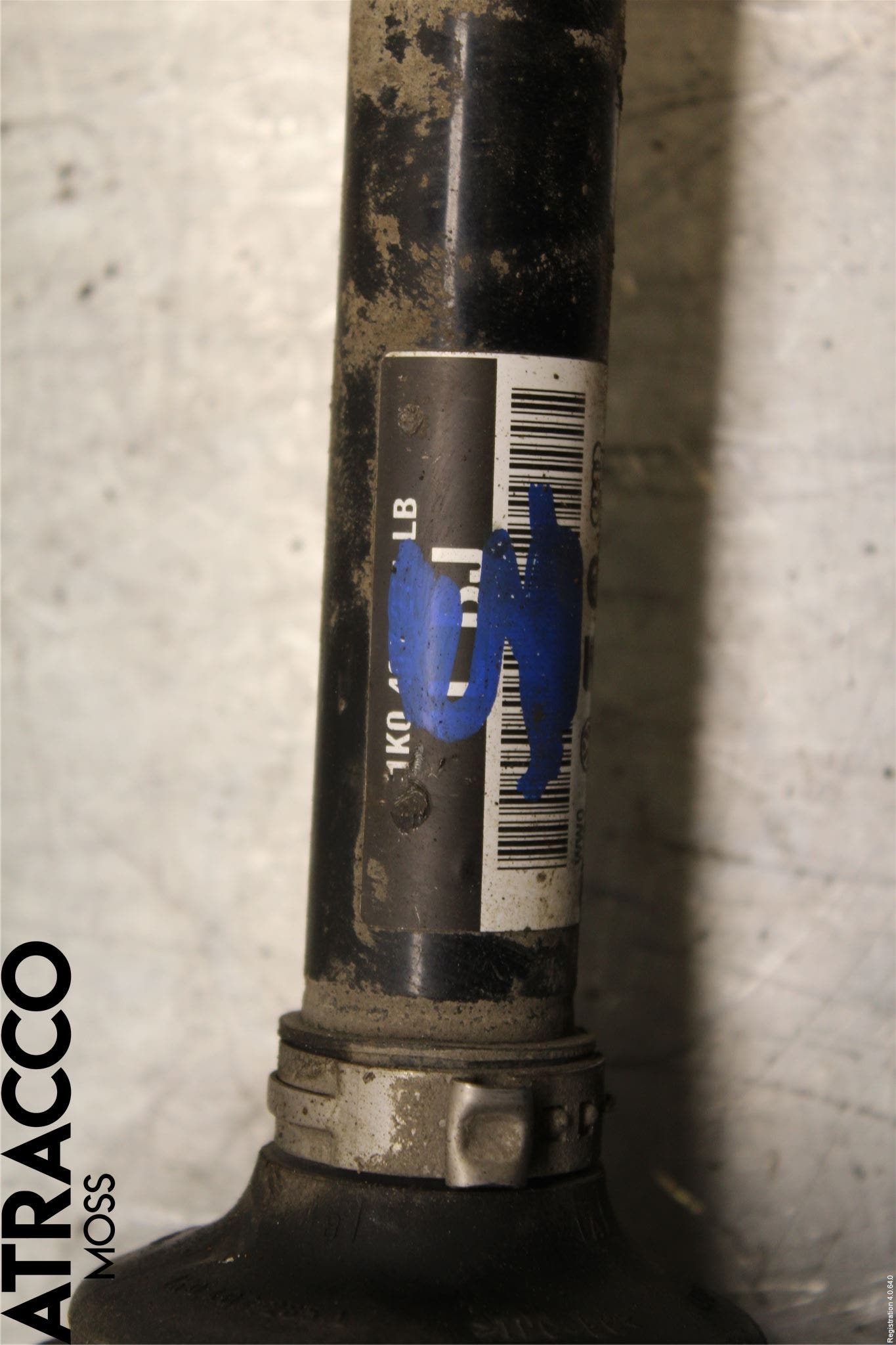 Volkswagen VW TOURAN 10-15 Drivaksel Foran Kompl Venstre