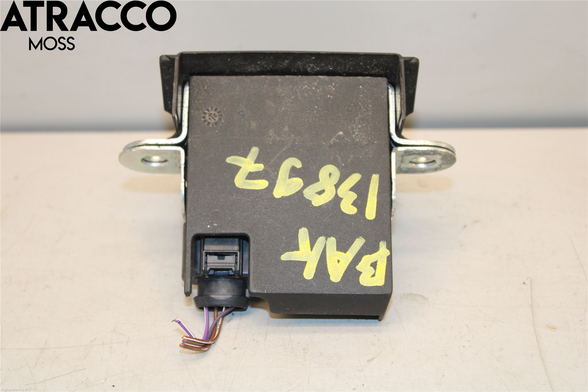 Volkswagen VW GOLF / E-GOLF VII 13-20 Bakluke-Lokk Låsekasse