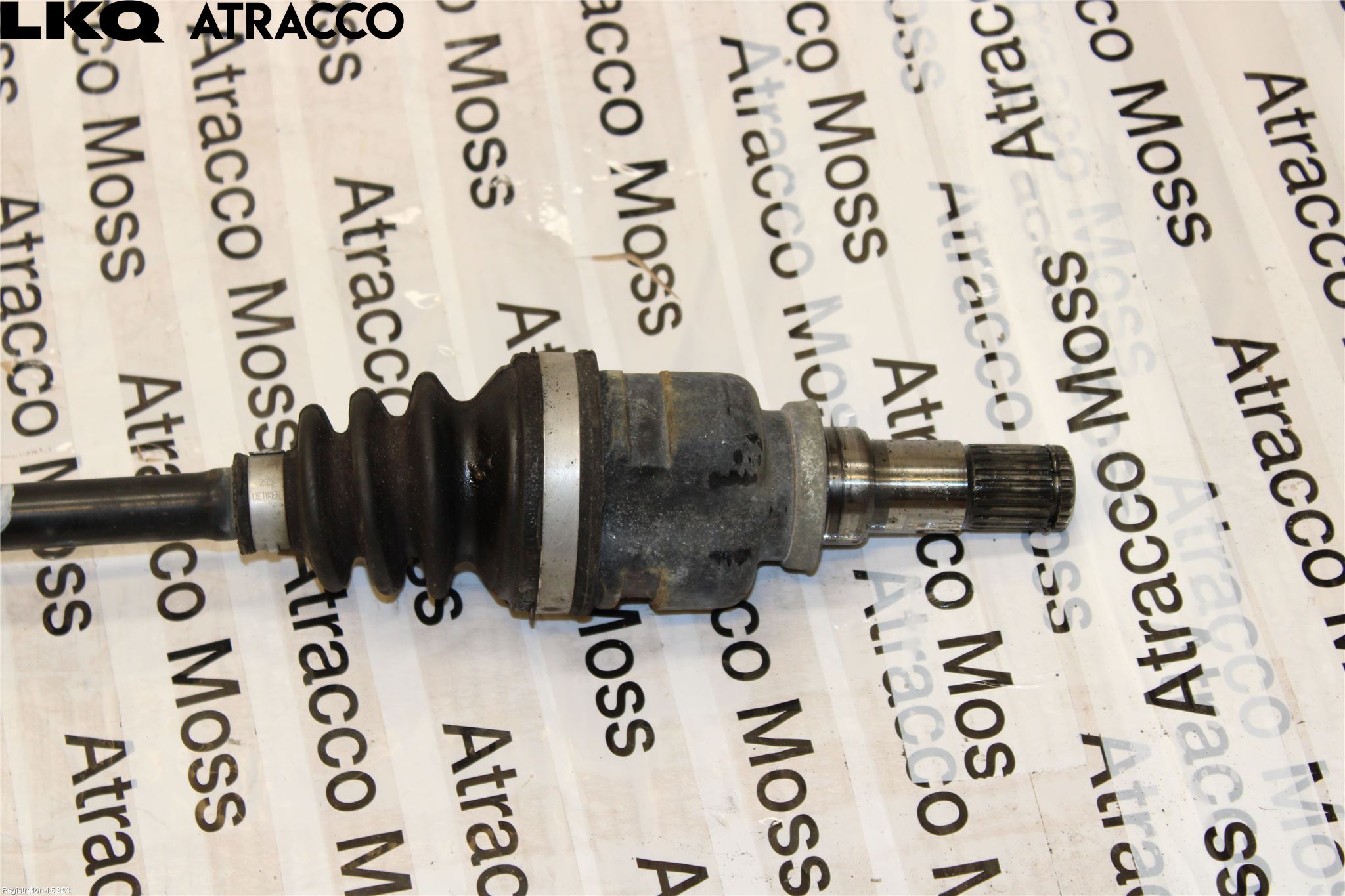 Toyota AYGO 15-21 Drivaksel Foran Kompl Venstre