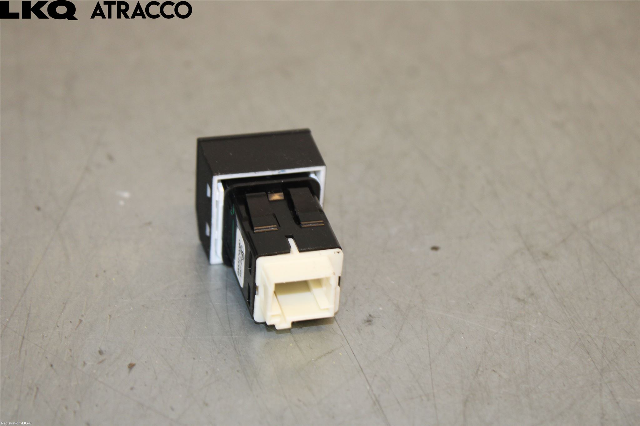 Citroen C4/E-C4 C4X/E-C4X III 21- Bryter Varsel (Nødblink)