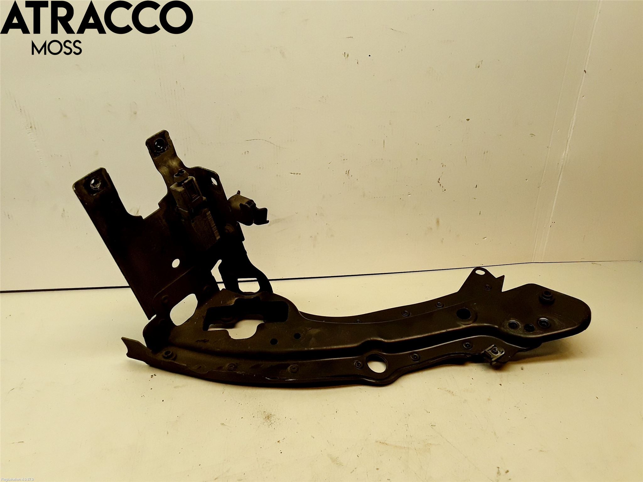 Mercedes-Benz MB E-KLASS (W211) 02-09 Frontlykt Holder-Feste