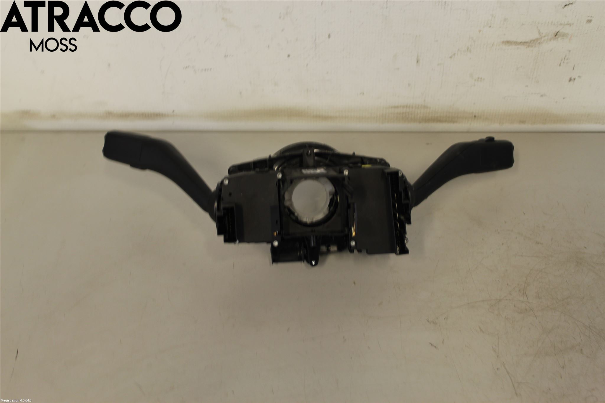 Volkswagen VW UP! / E-UP! Bryter Ratt Kombi H Og V