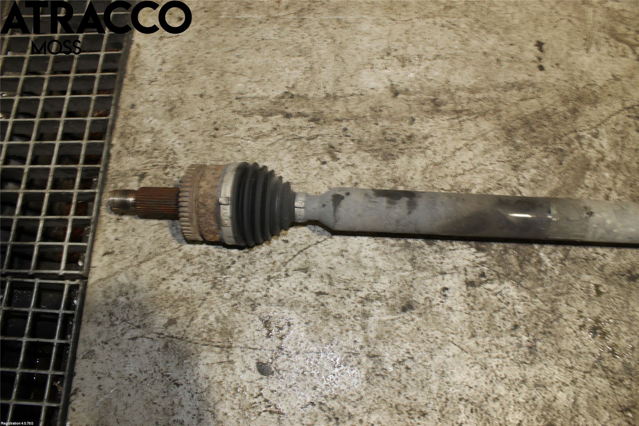 Hyundai TUCSON 05- Drivaksel Foran Kompl Høyre