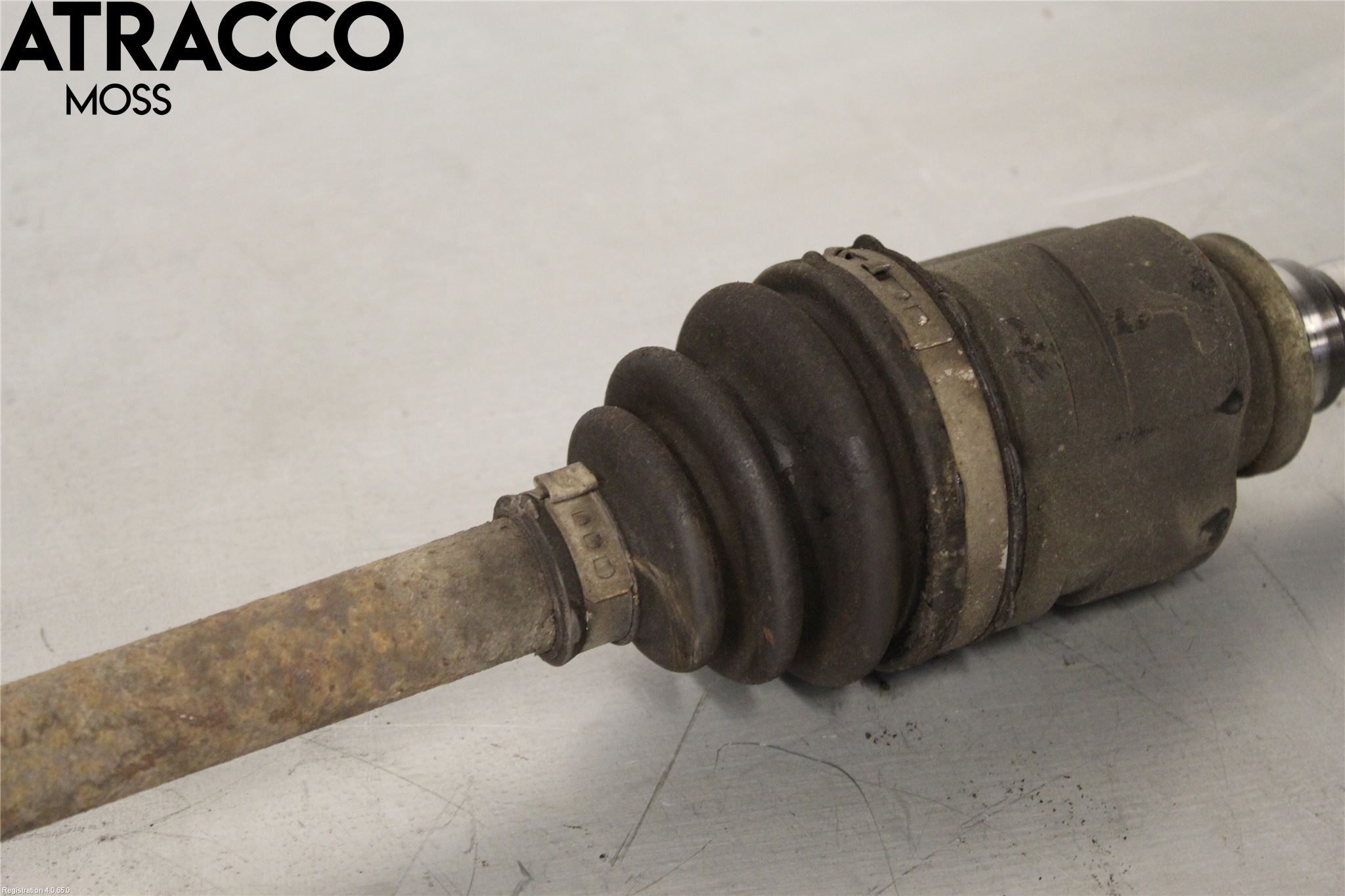 Toyota AVENSIS 09-15 Drivaksel Foran Kompl Venstre