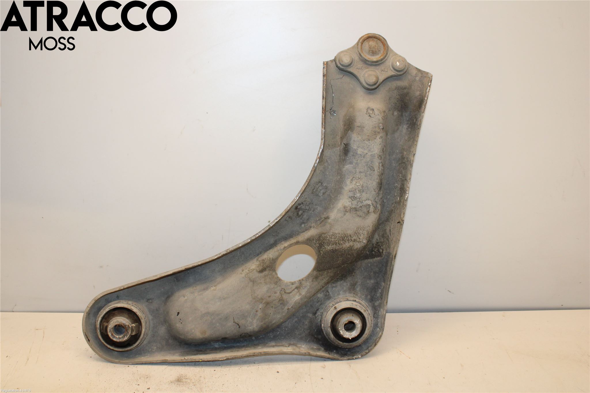 Peugeot 208 12-15 Bærearm Foran Høyre Nedre