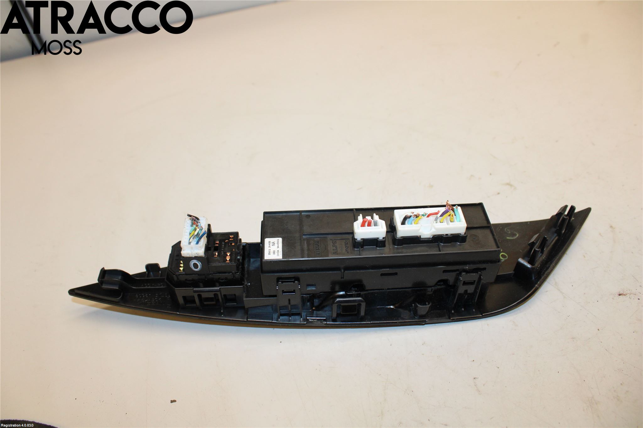 Nissan LEAF 11-17 Bryter Vindusheis