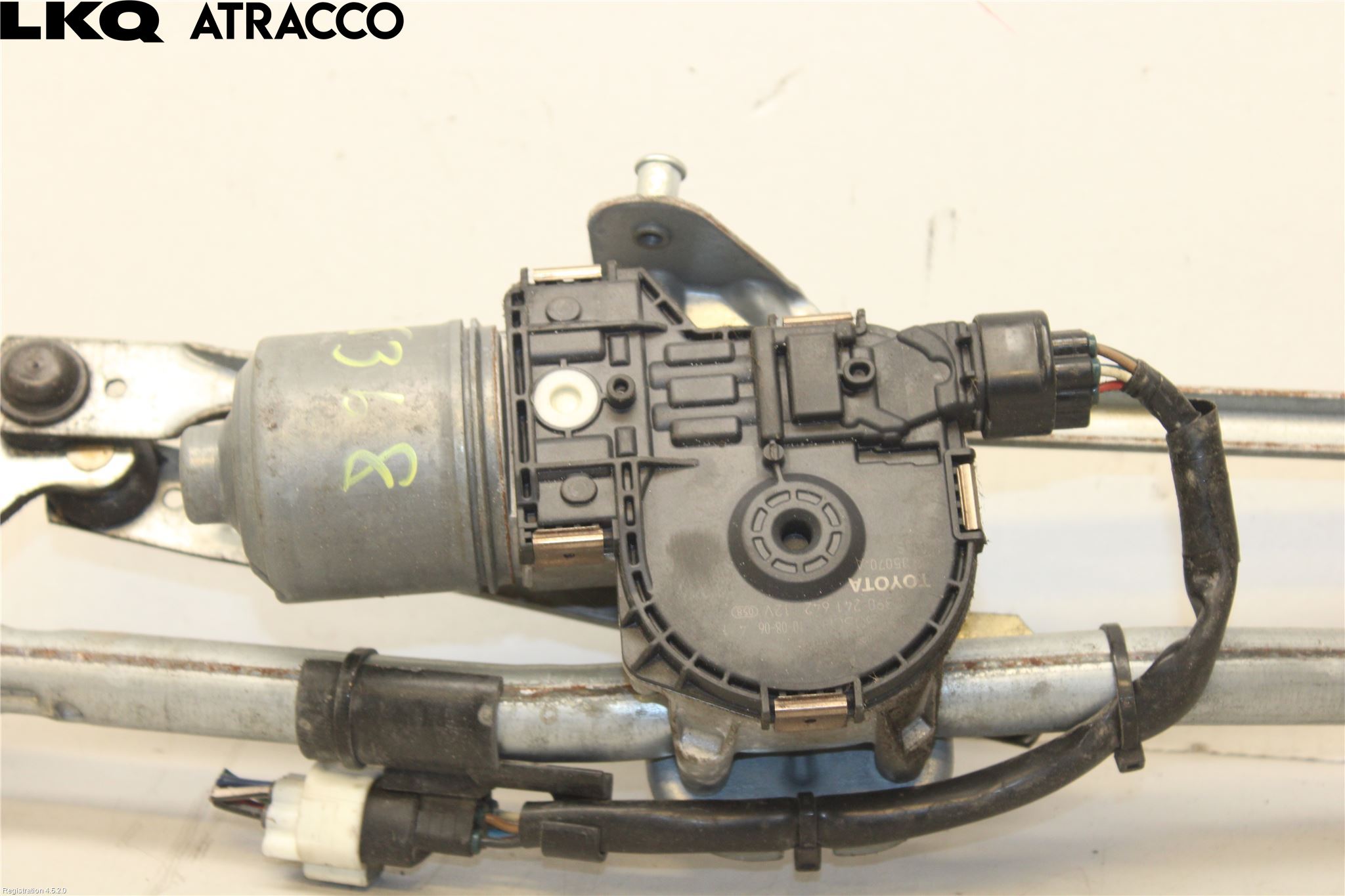 Toyota AVENSIS 09-15 Viskermotor Frontrute