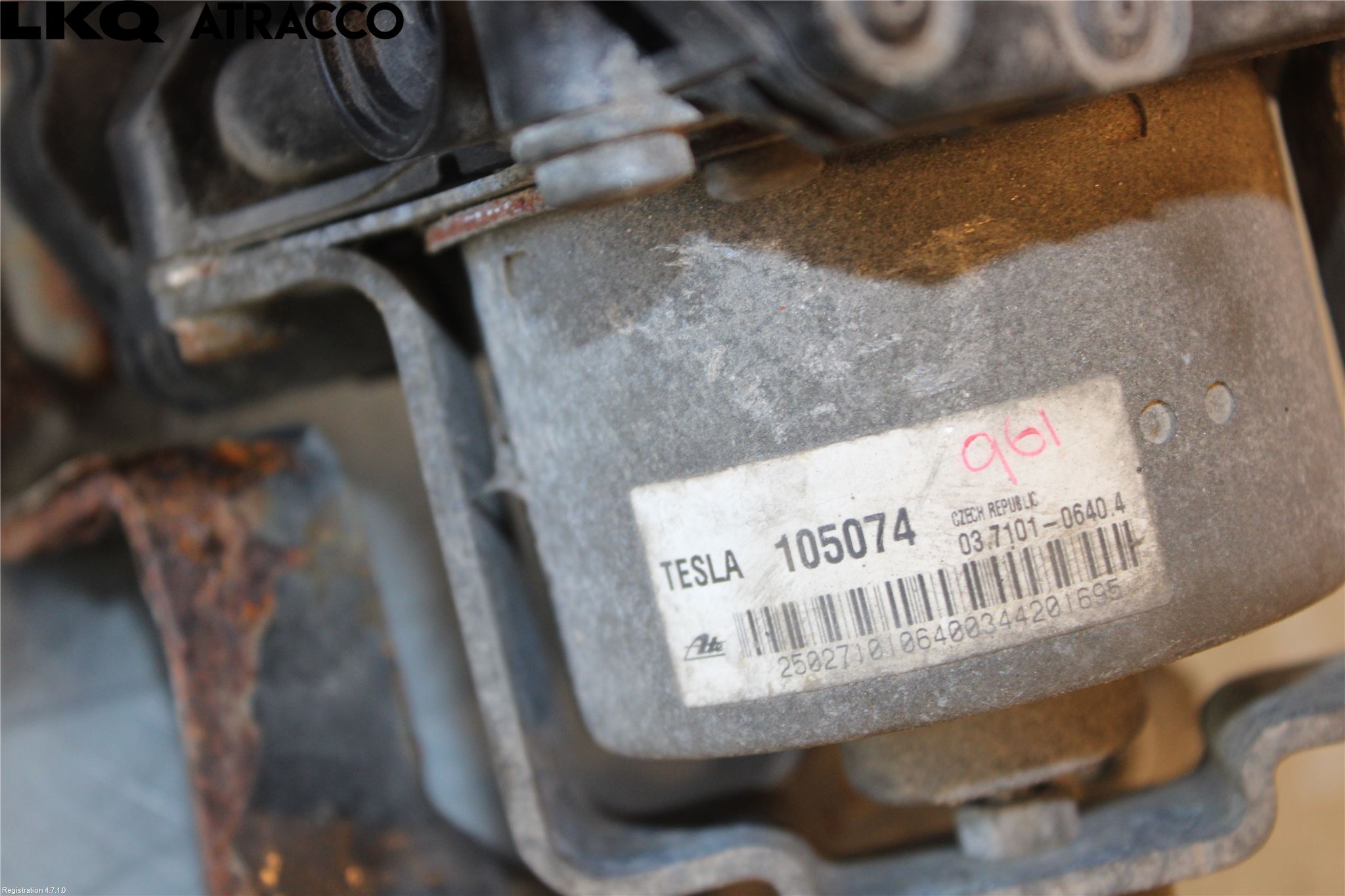 Tesla MODEL S 13- Vacuumpumpe