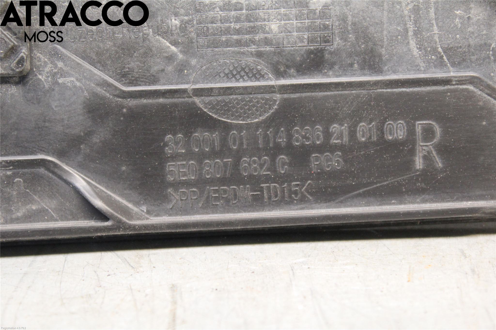 Skoda OCTAVIA (5E) 13-20 Grilldel Høyre