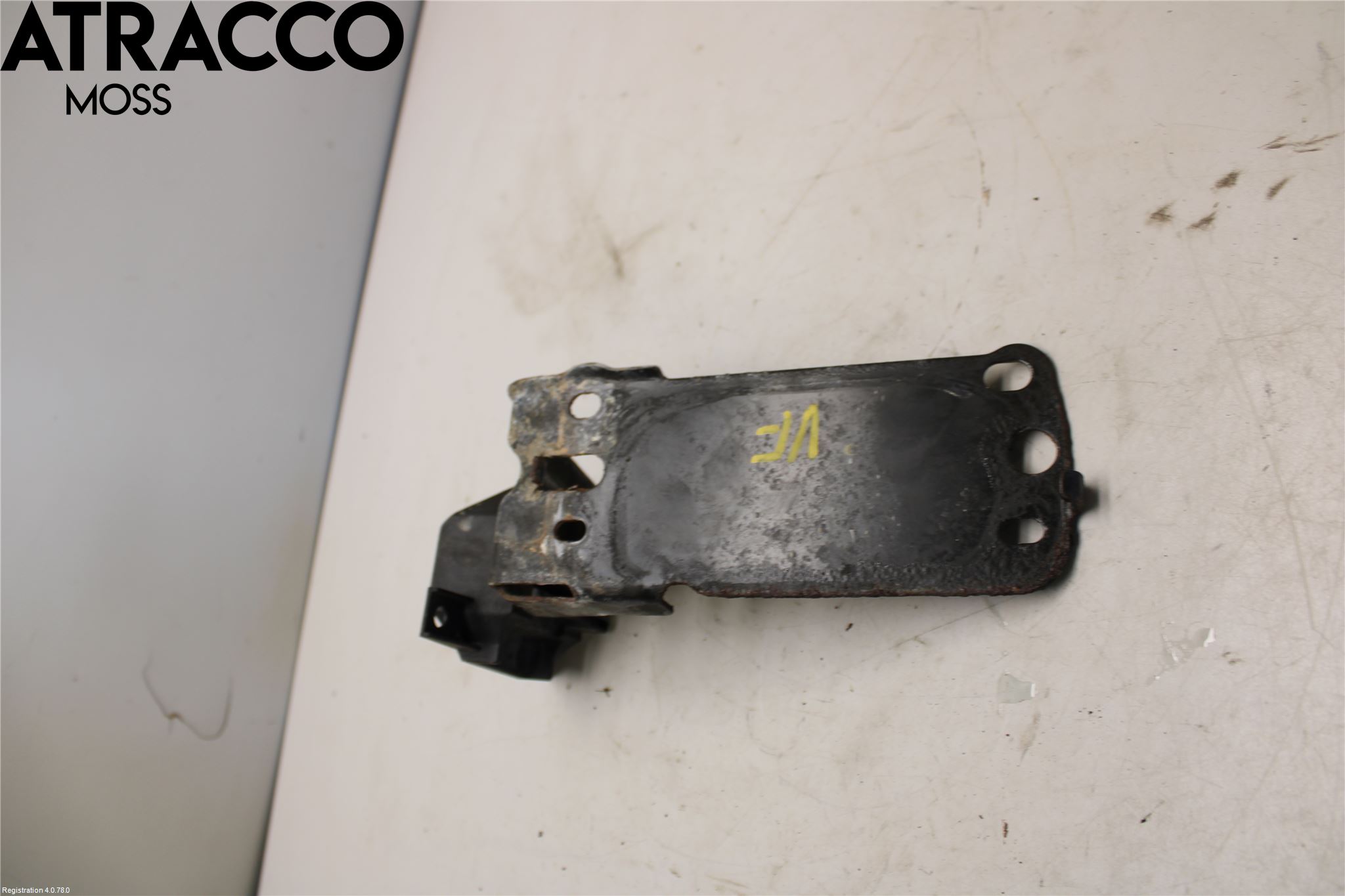 BMW X1 E84 10-15 Radiator Feste - Ramme - Bjelk