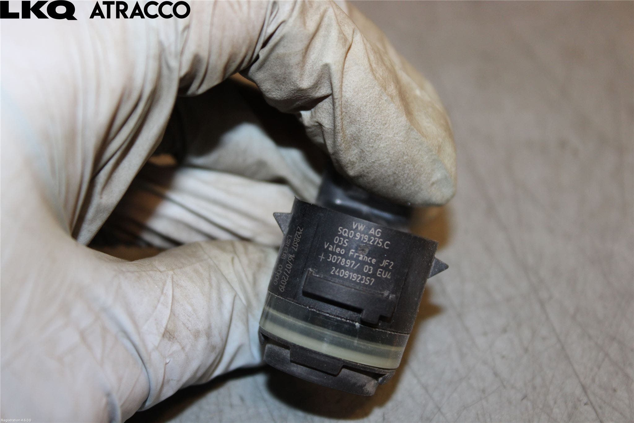 Volkswagen VW T-ROC 18- Sensor Parkering Front