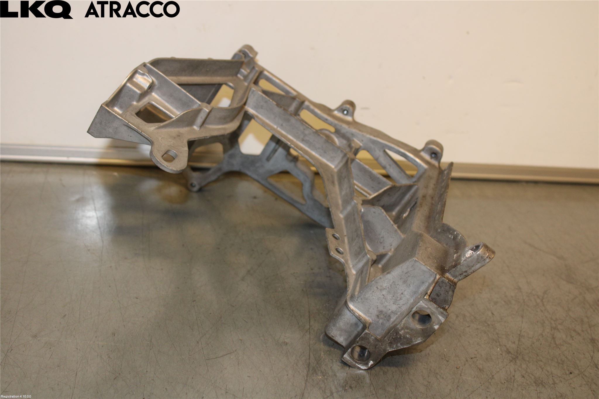 Mercedes-Benz MB C-KLASS (W205) 14-21 Frontlykt Holder-Feste