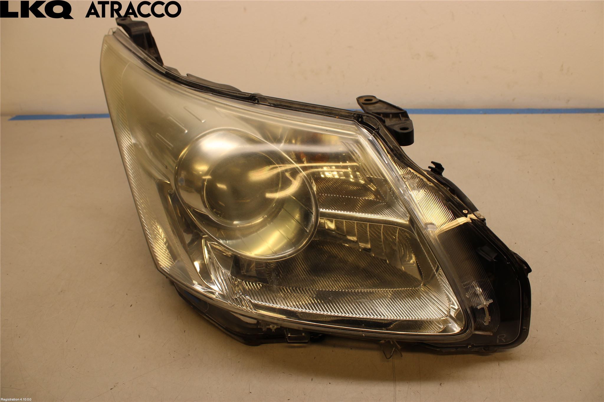 Toyota AVENSIS 09-15 Frontlykt Høyre