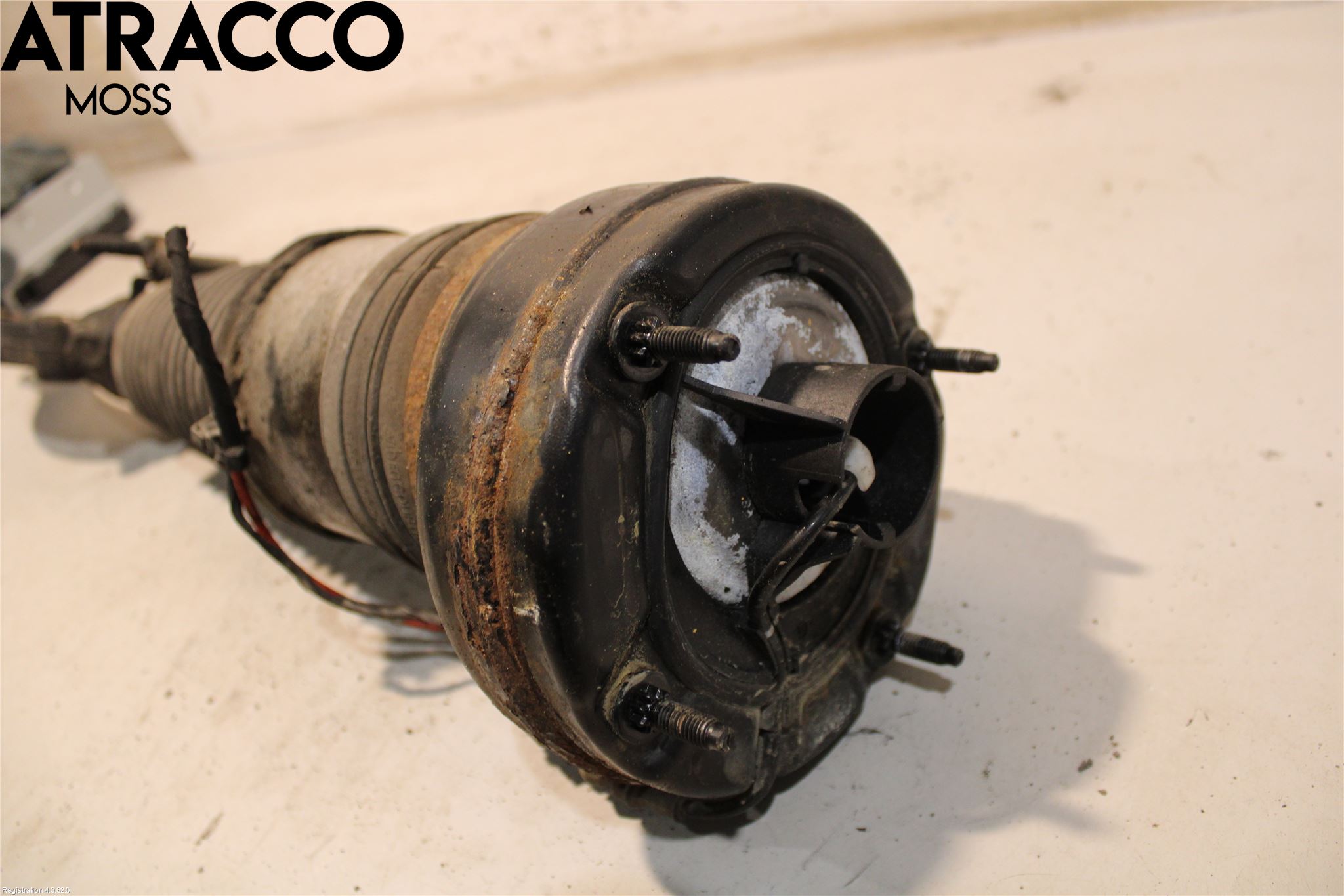 Audi A6 ALLROAD 12-18 Fjæring Hydraulikklokke Foran