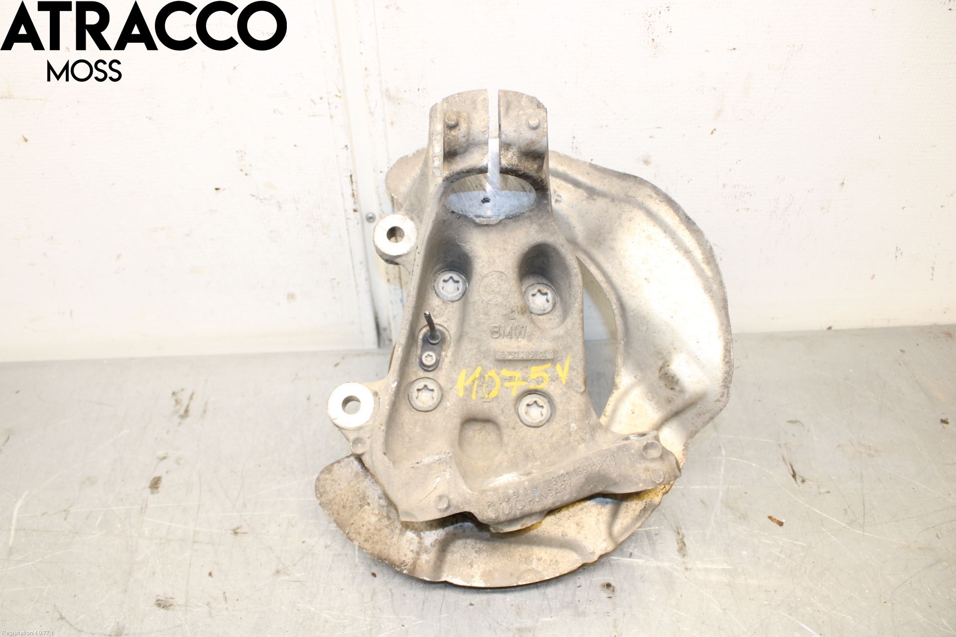 BMW 1 F20/F21 11-19 Spindel Vf
