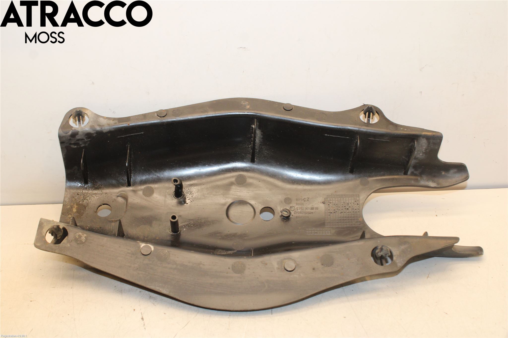 Mercedes-Benz MB E-KLASS (W213) 16-23 Stänkskydd