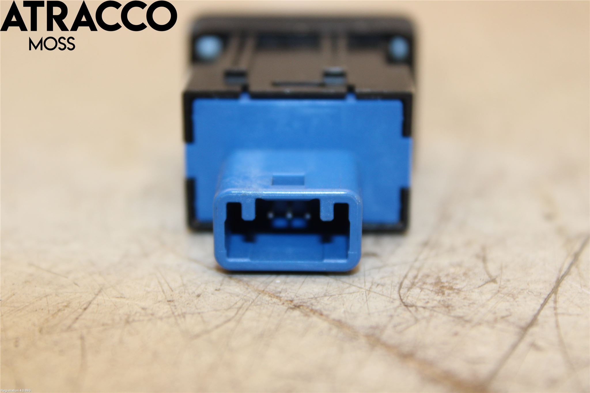 Mitsubishi OUTLANDER 13-21 Strömställare Antisladd