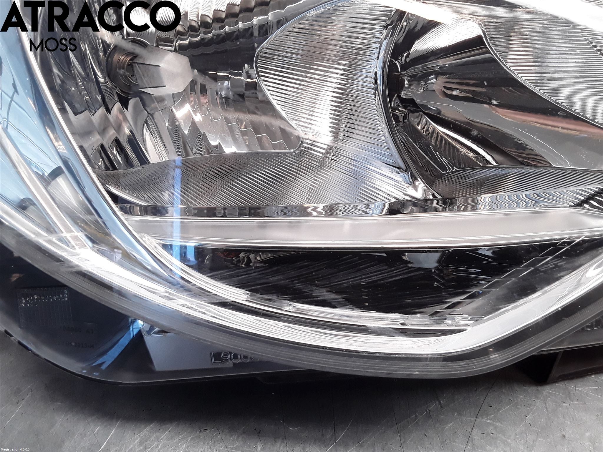 Opel CORSA D 07-14 Frontlykt Høyre