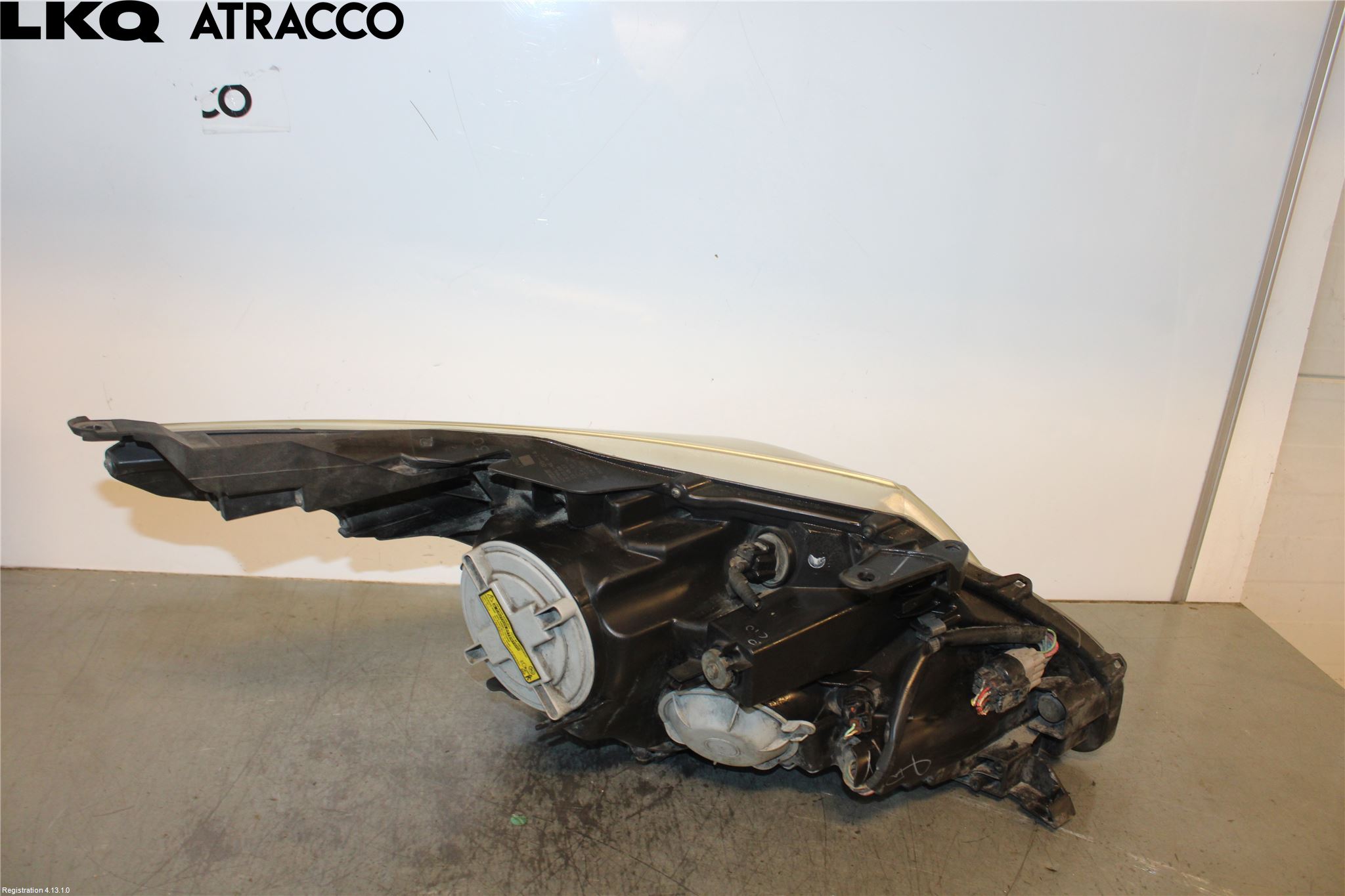 Toyota AVENSIS 09-15 Frontlykt Venstre