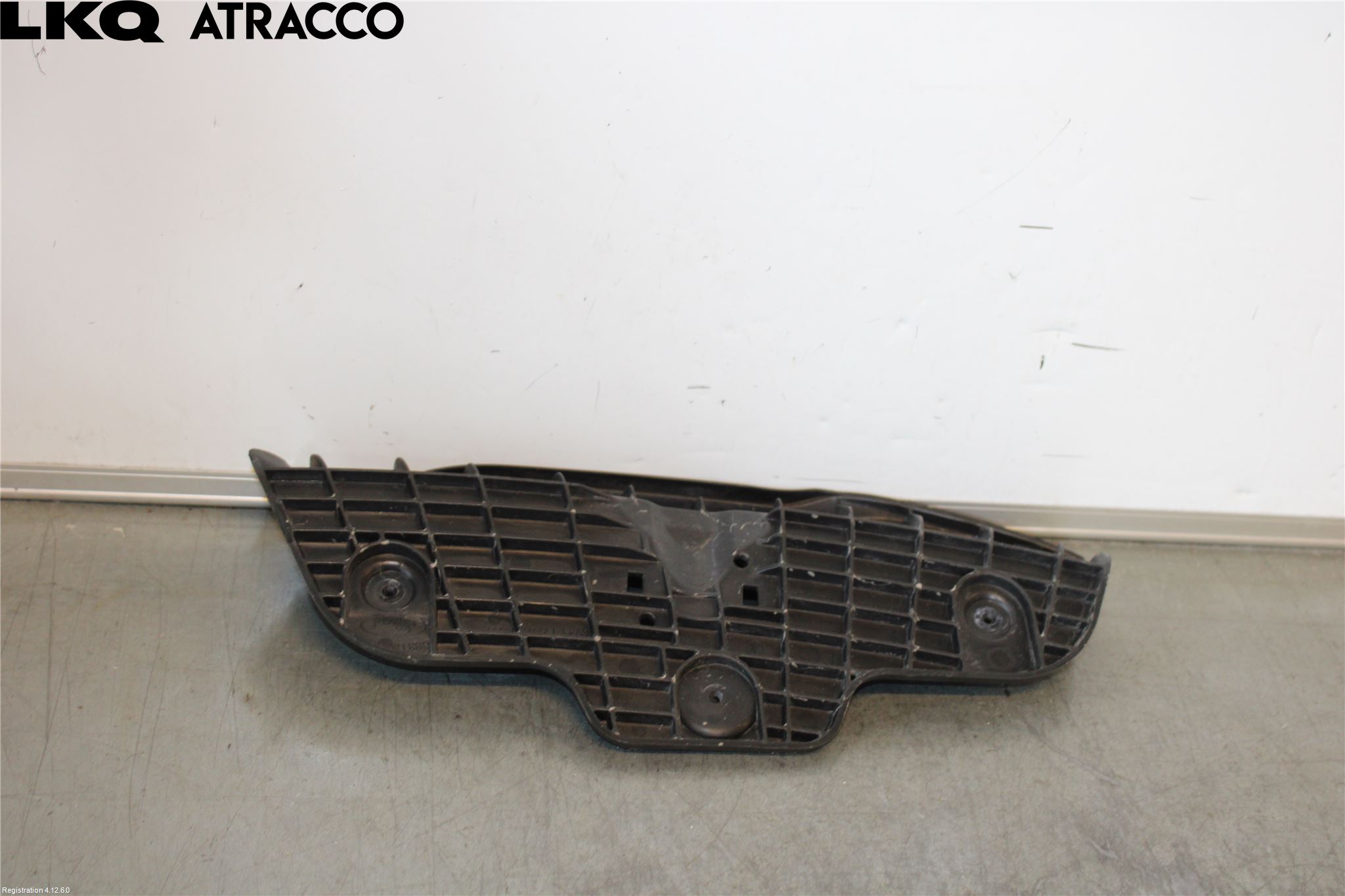 Ford KUGA 13-16 Frontlykt Holder-Feste