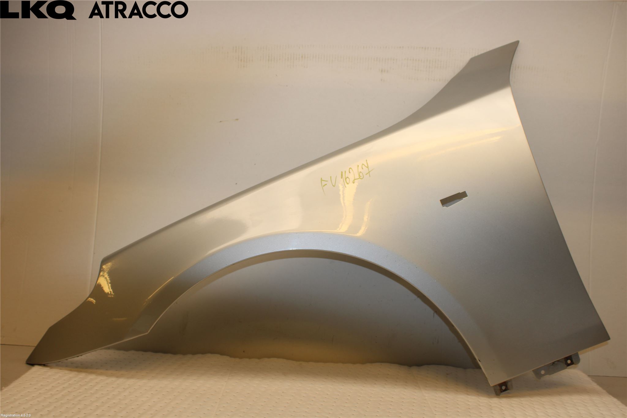 BMW 5 E60/61 Sed/Tou 02-10 Skjerm Foran Venstre